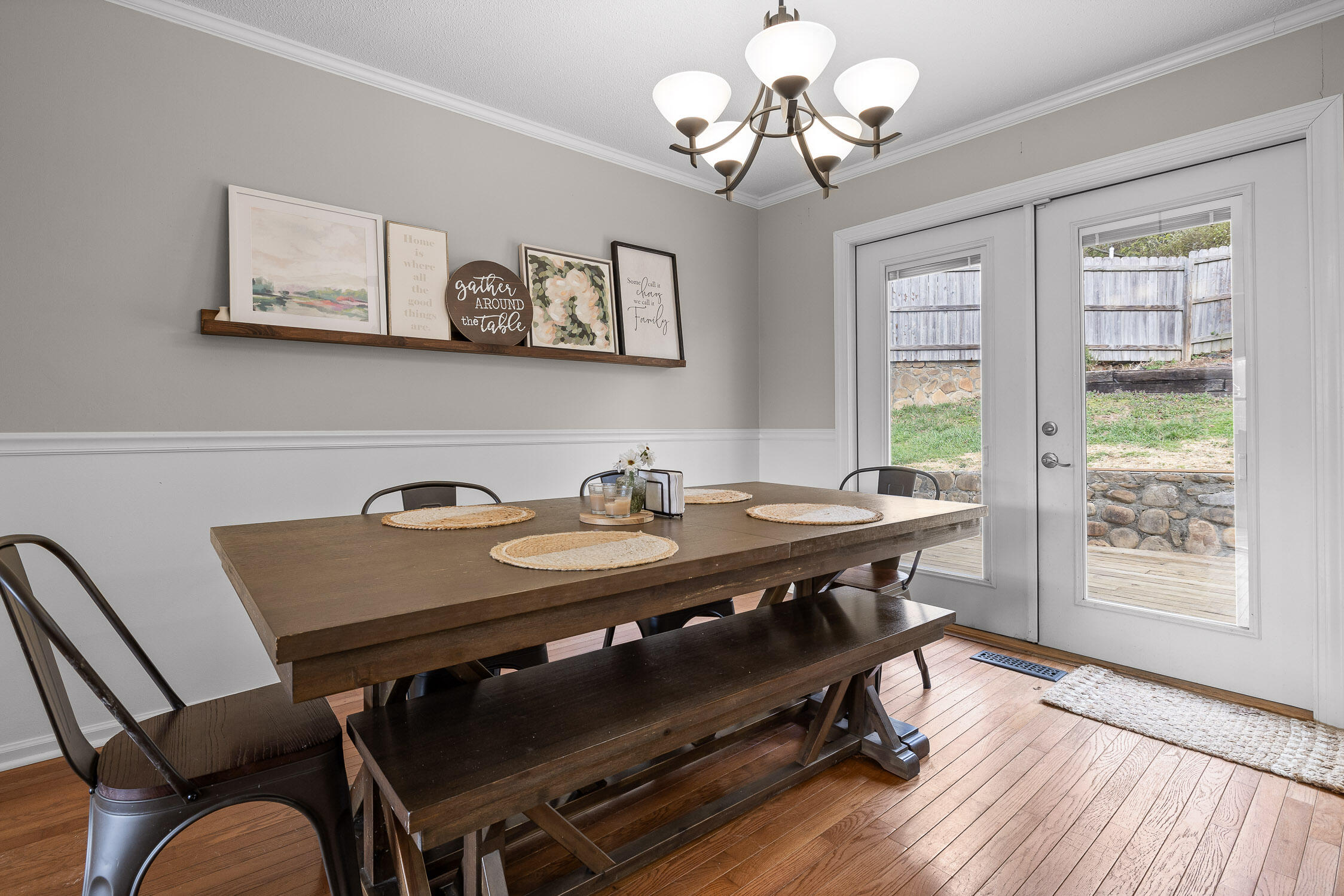 525 Oak Crest Lane