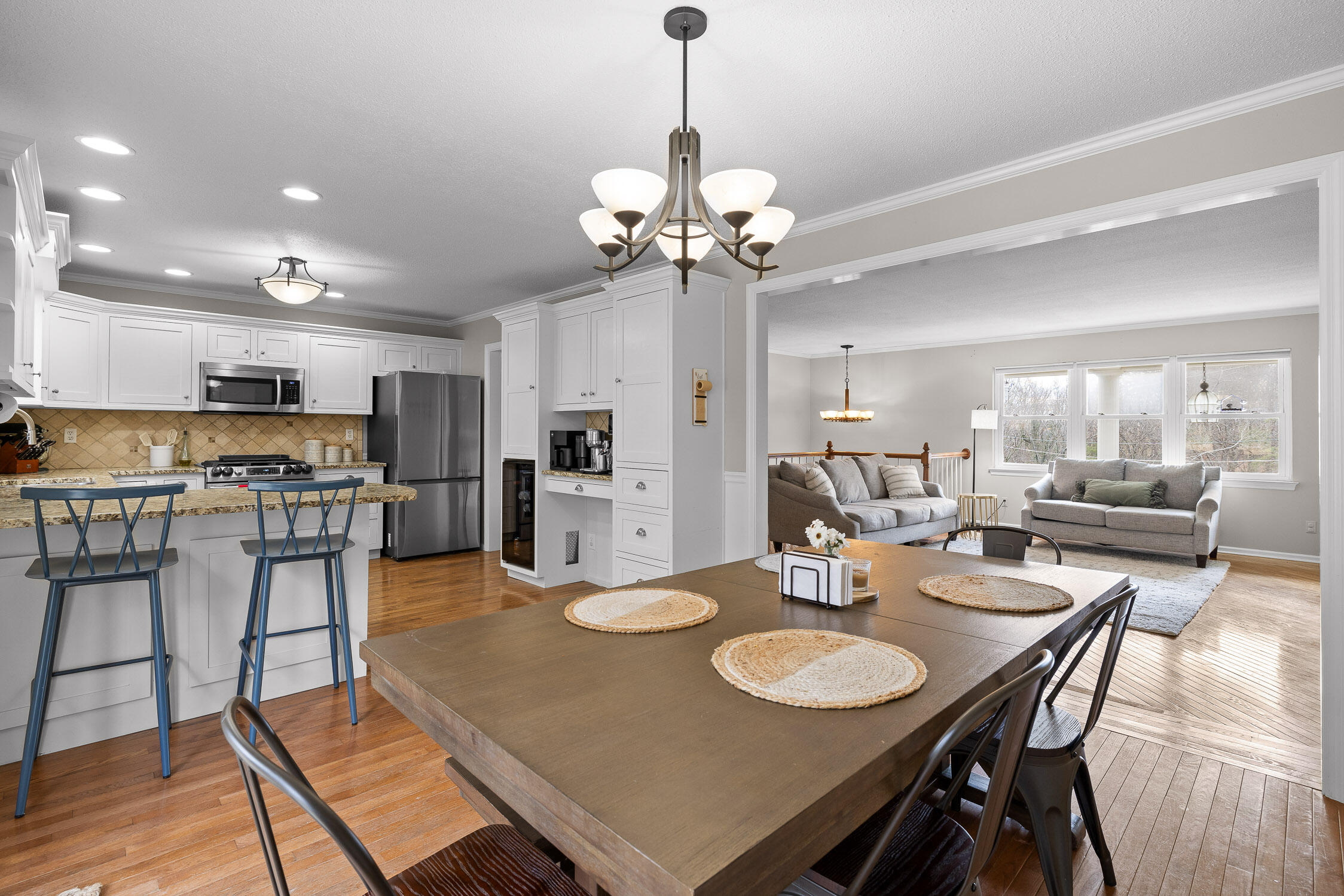 525 Oak Crest Lane