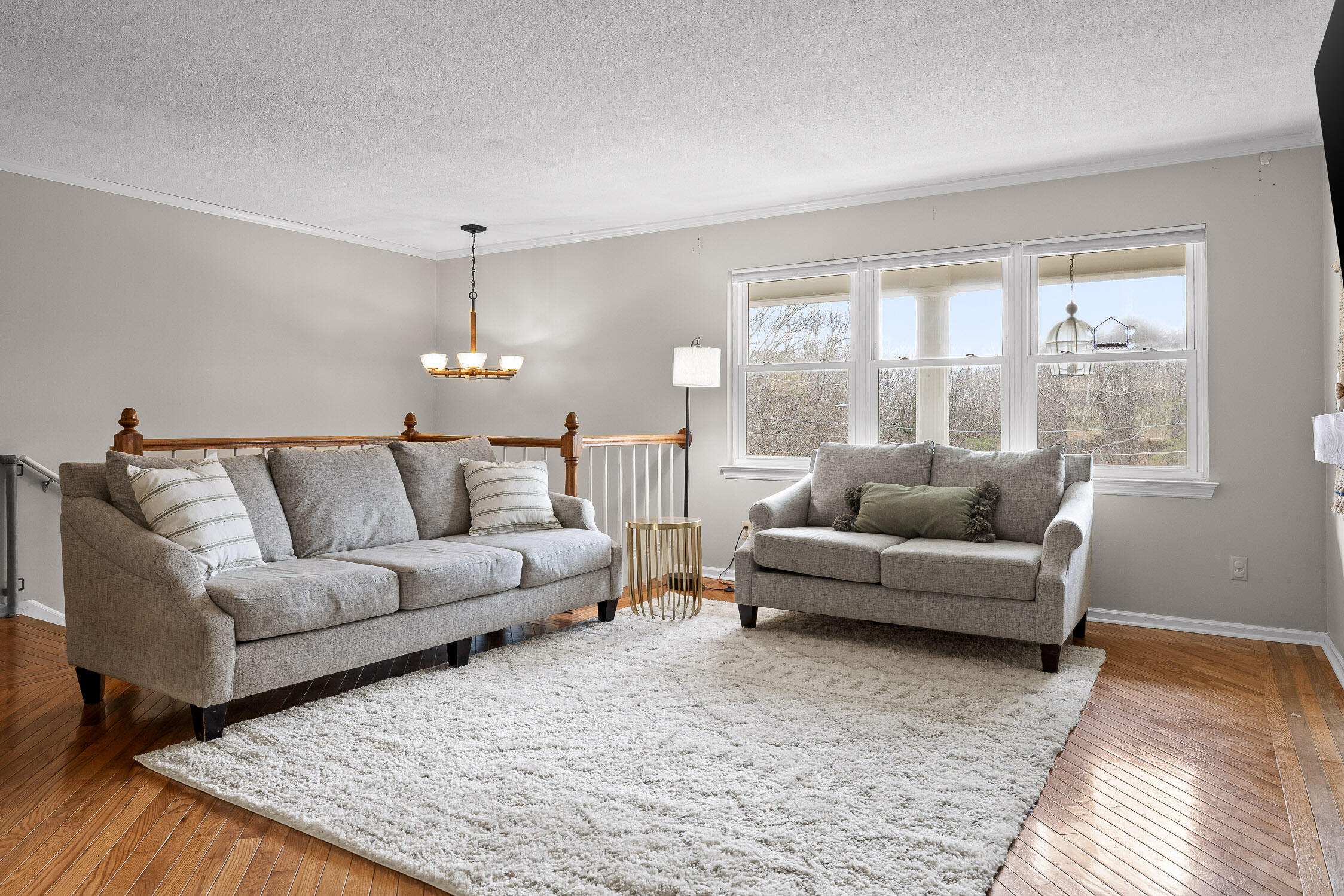 525 Oak Crest Lane