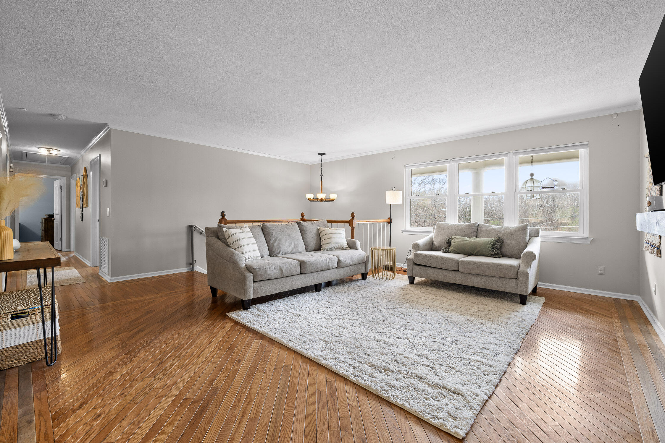 525 Oak Crest Lane