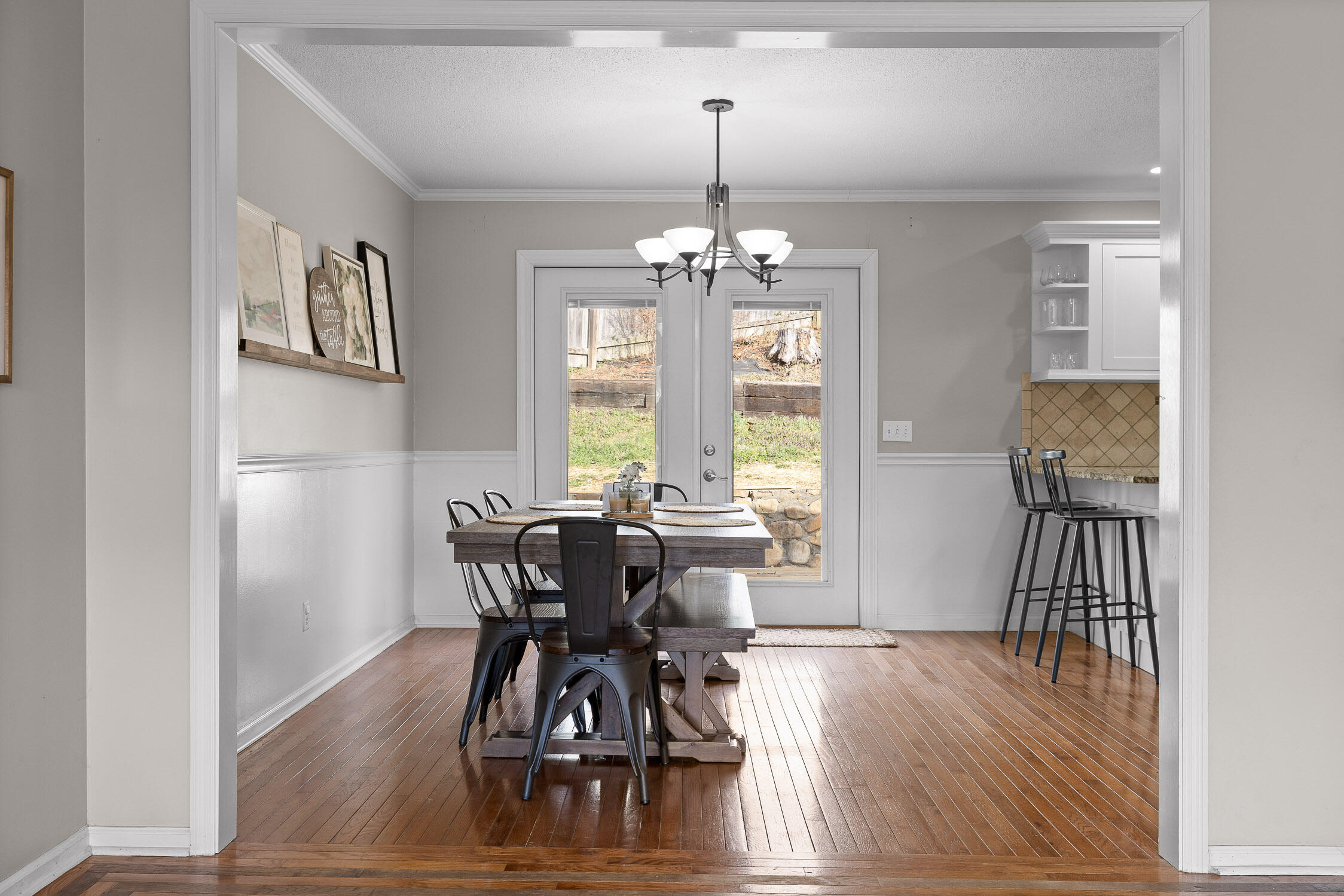 525 Oak Crest Lane
