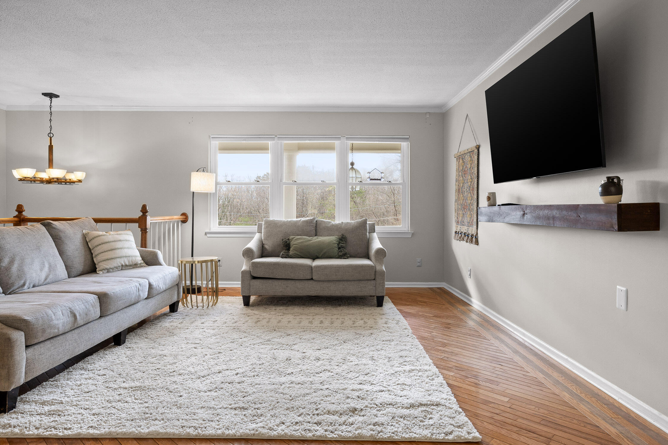 525 Oak Crest Lane