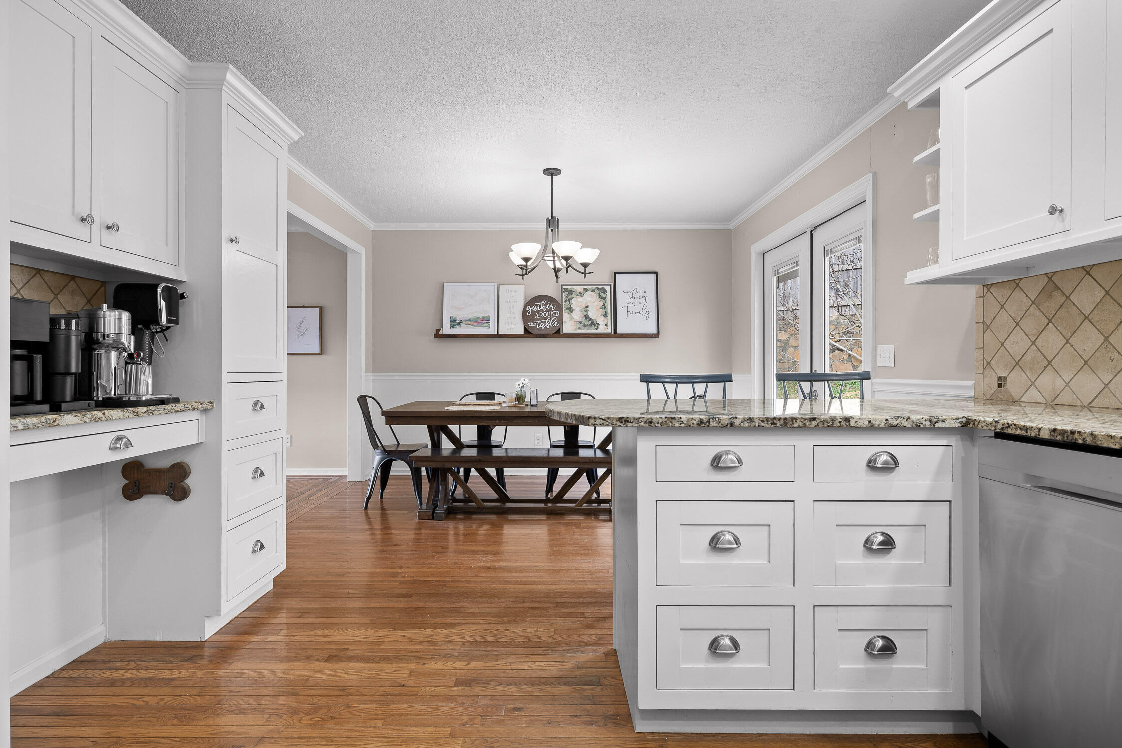 525 Oak Crest Lane