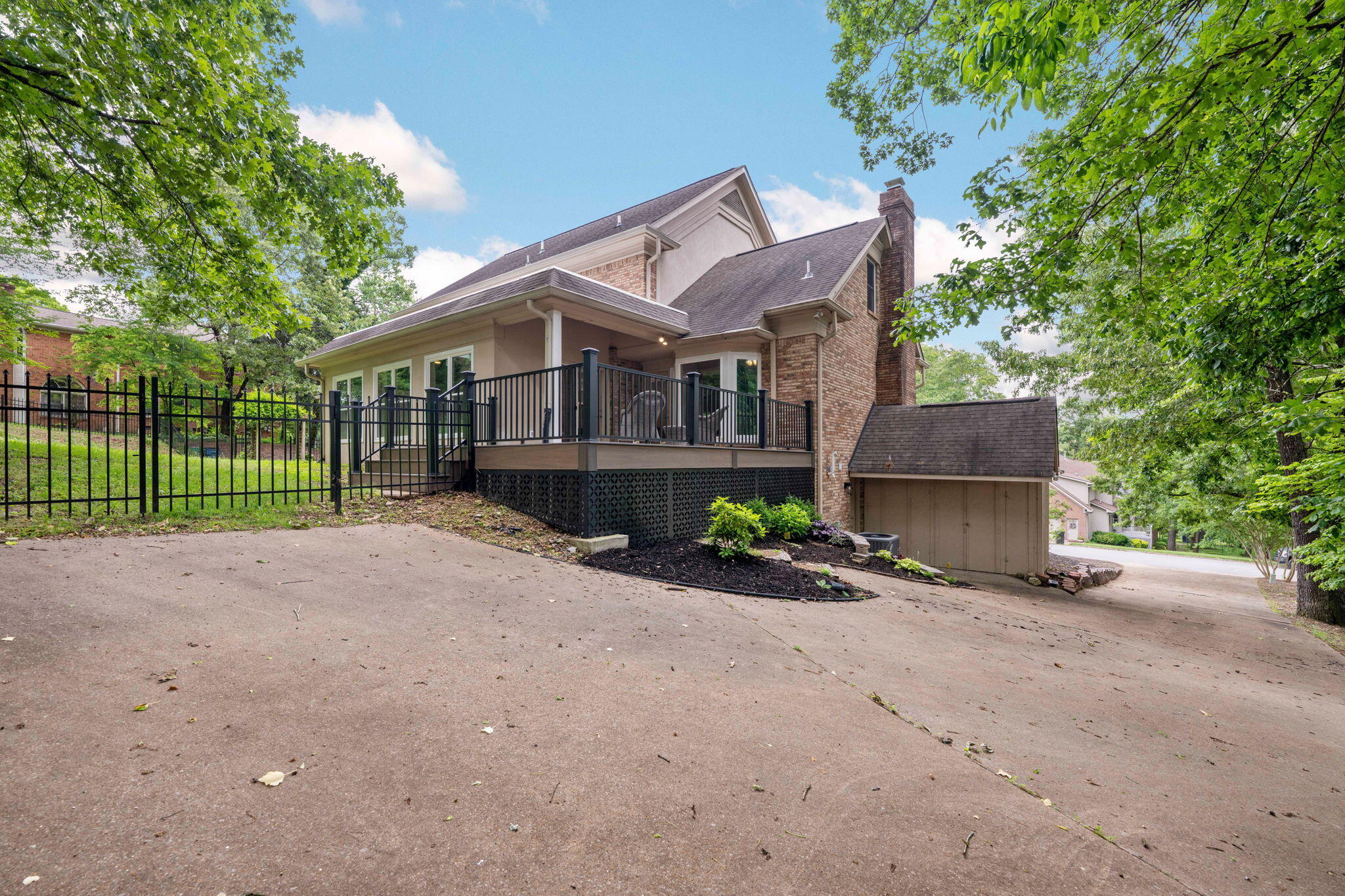 9416 Royal Mountain Drive