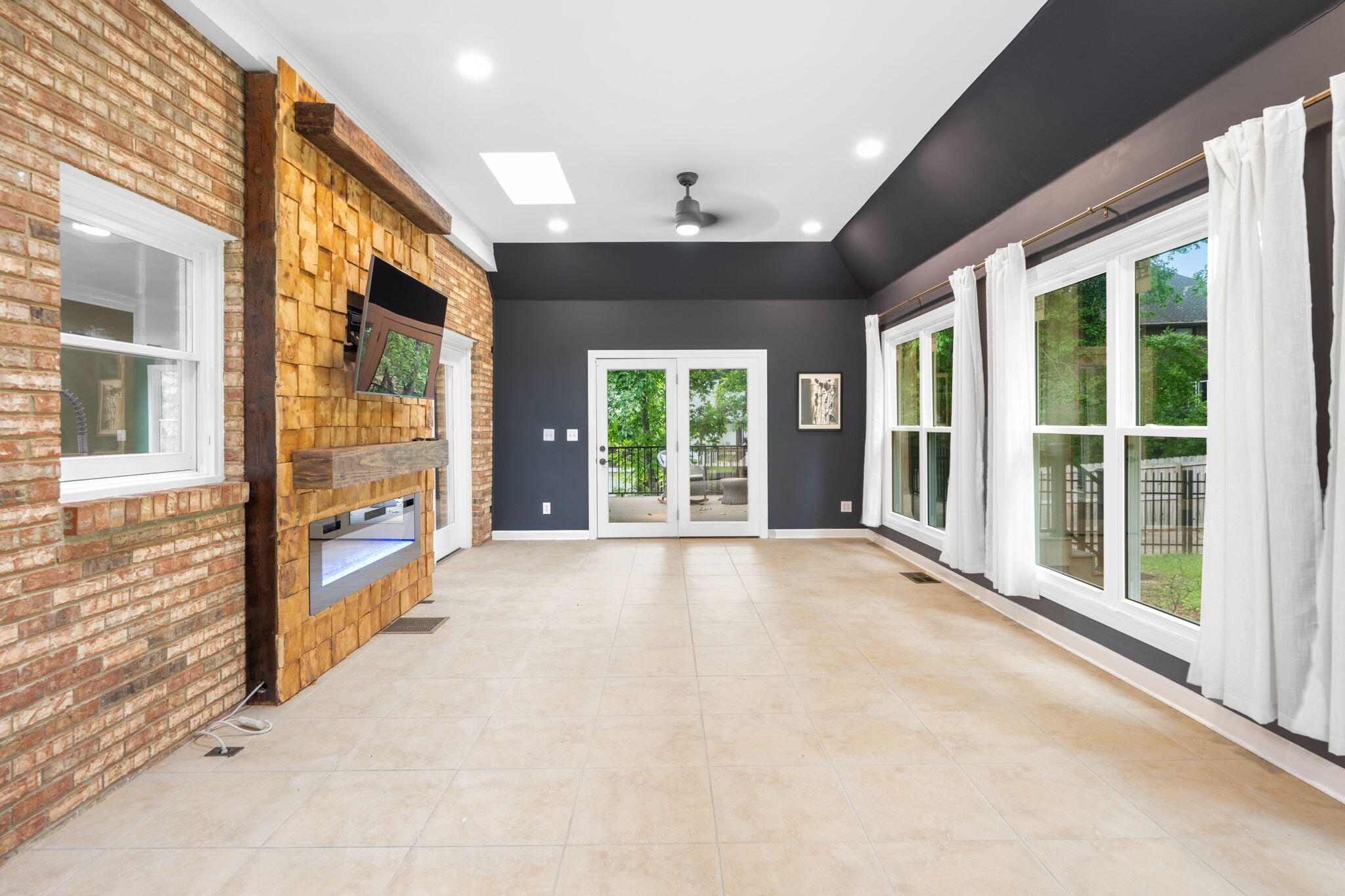 9416 Royal Mountain Drive