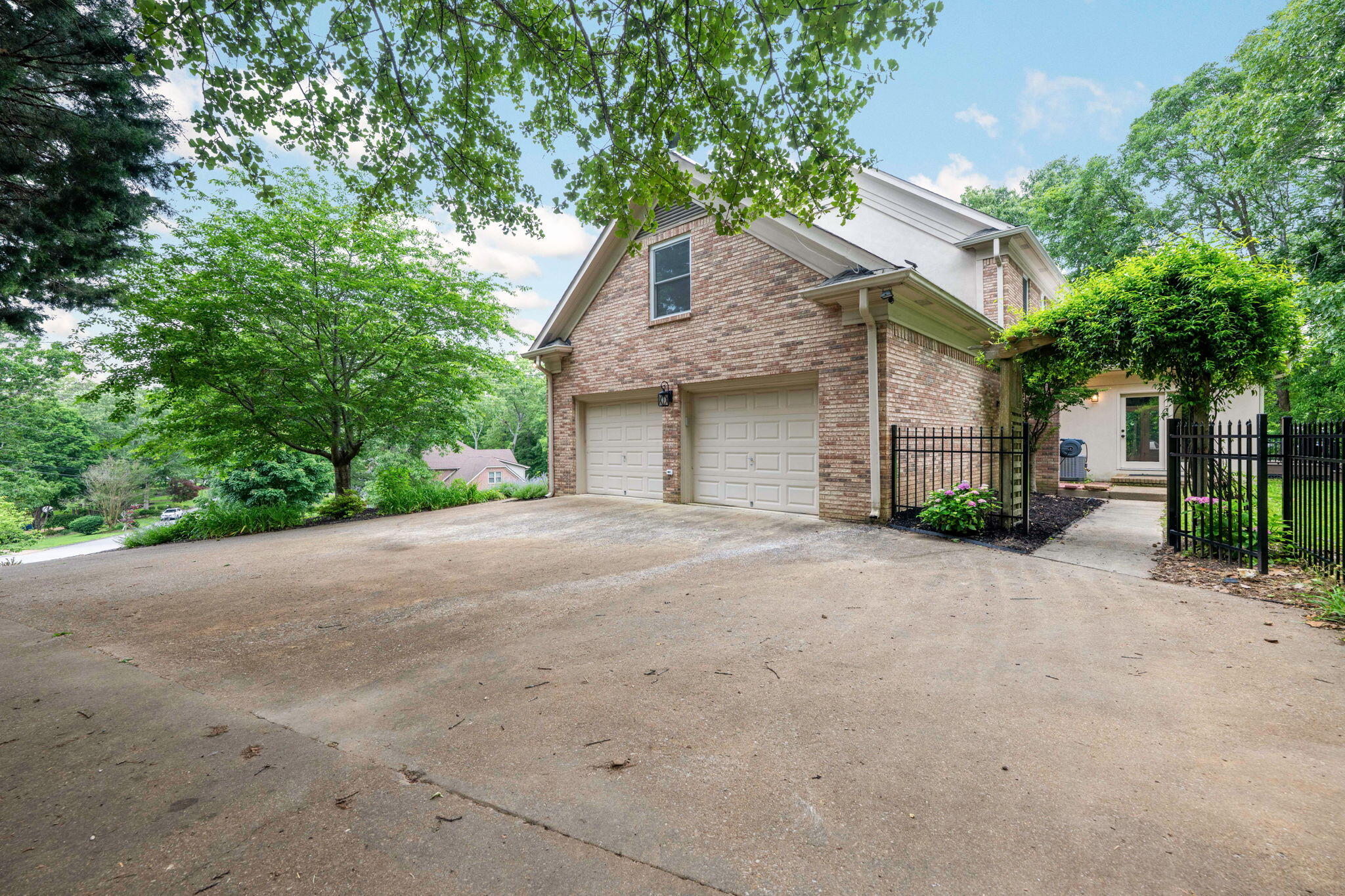 9416 Royal Mountain Drive