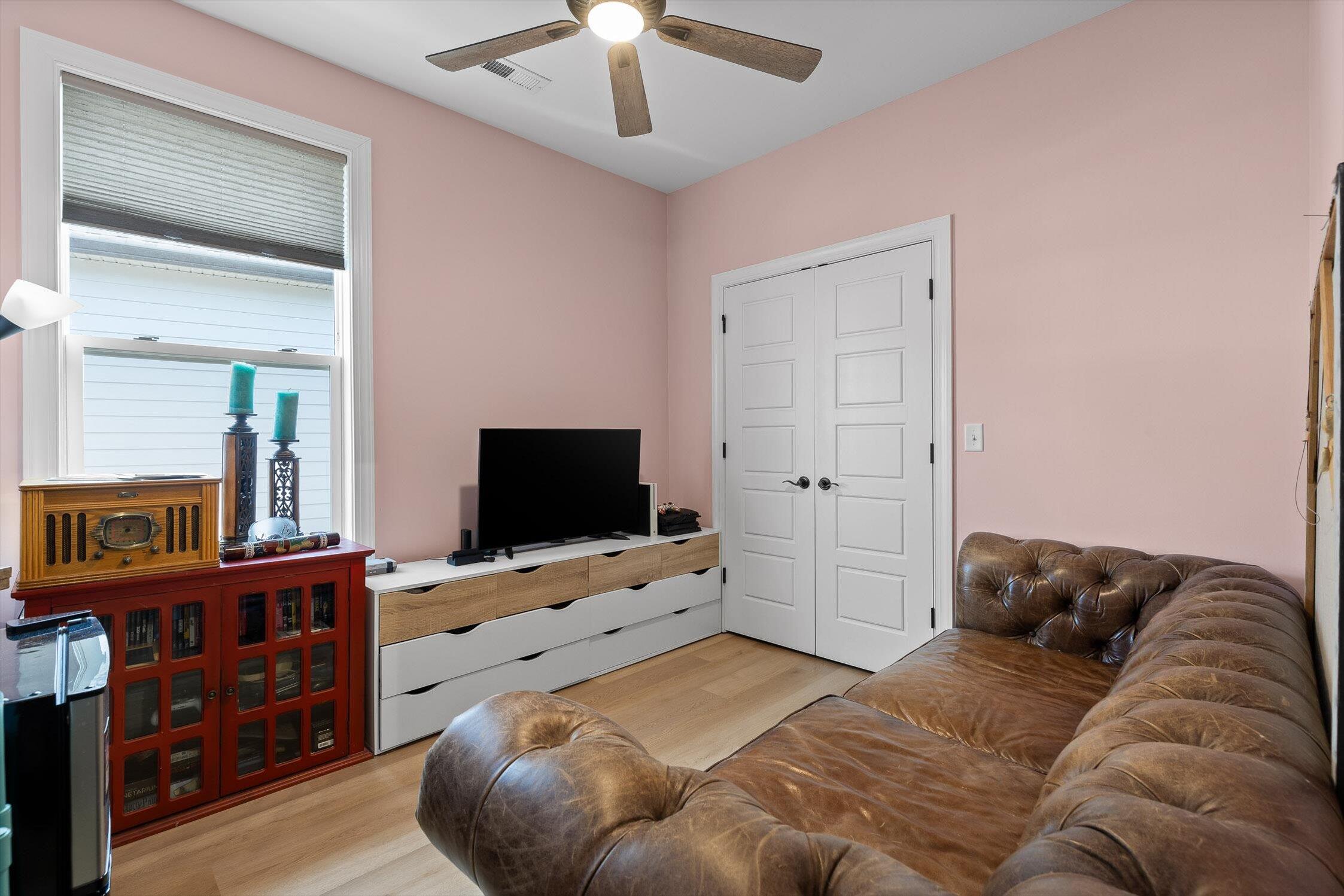 1531 Bowtie Road