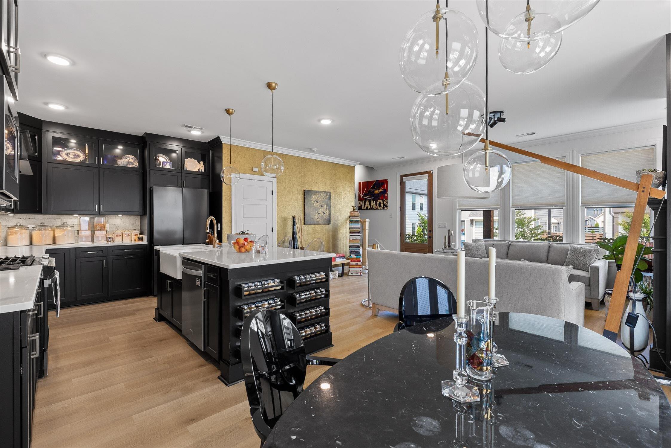 1531 Bowtie Road