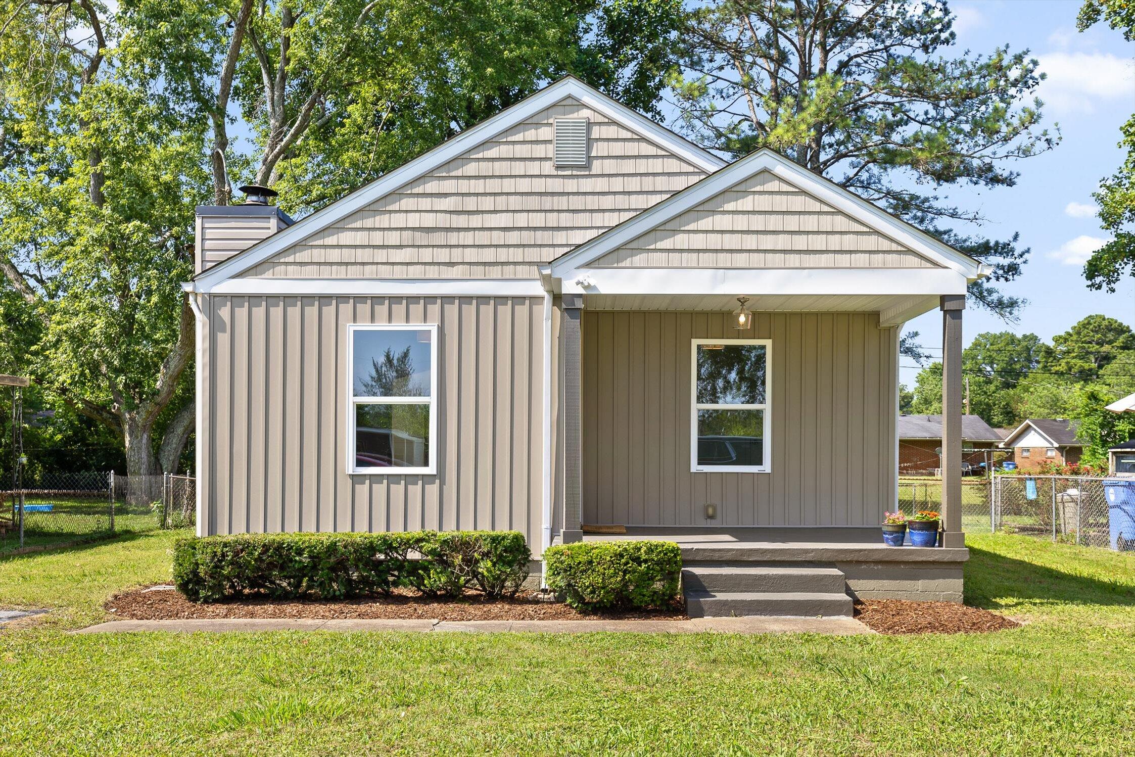 5014 Carolyn Lane
