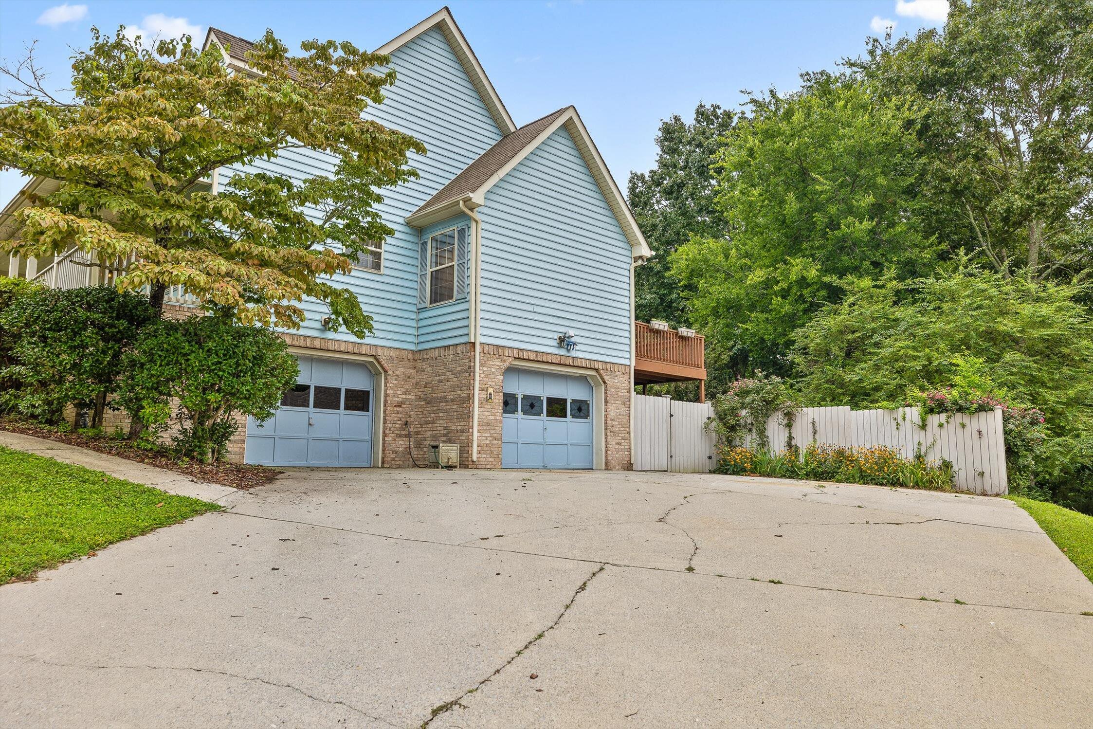 3911 Mt Verd Lane