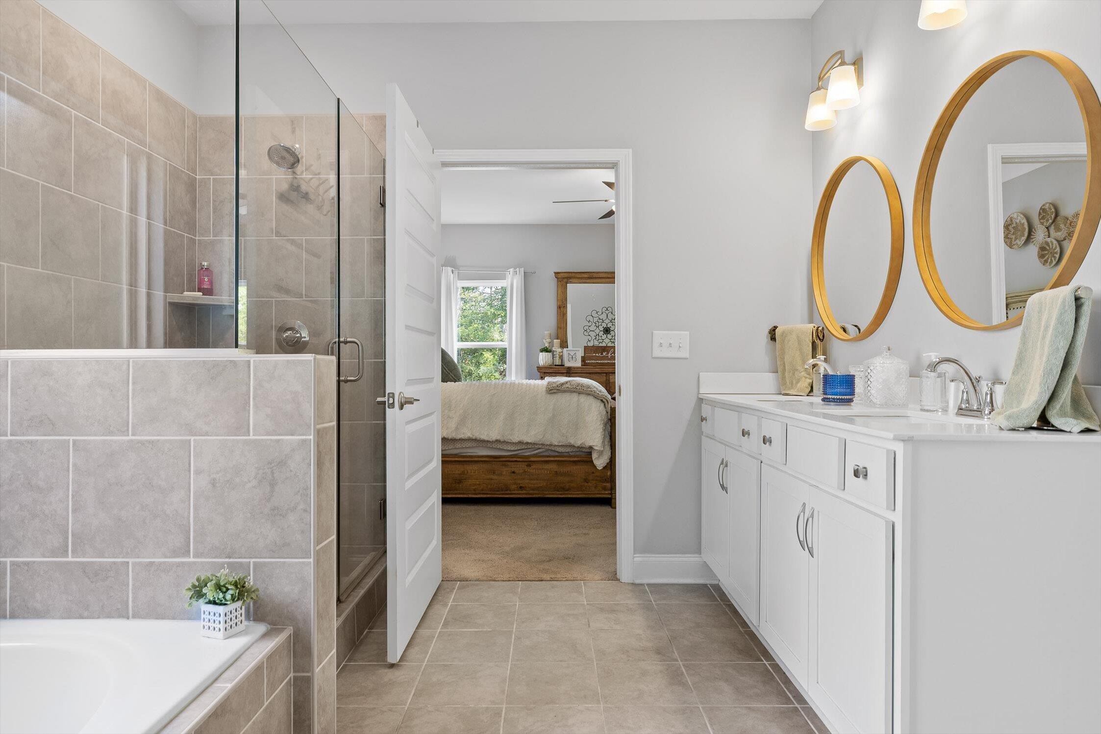 1494 Buttonwood Loop