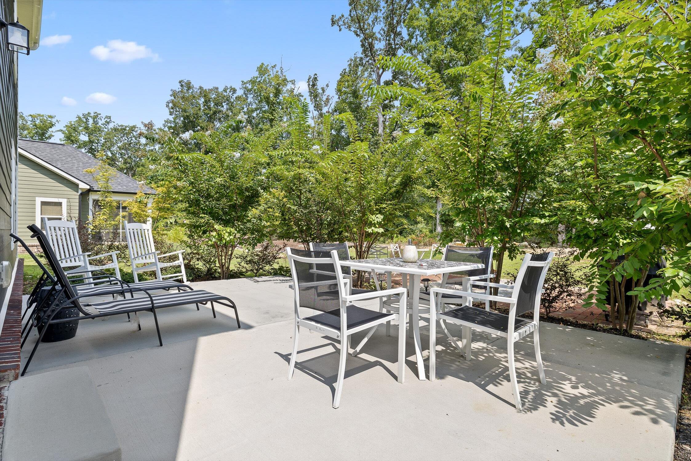 1494 Buttonwood Loop