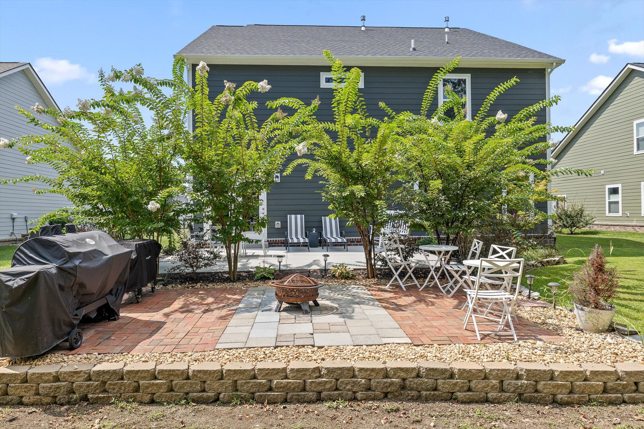 1494 Buttonwood Loop