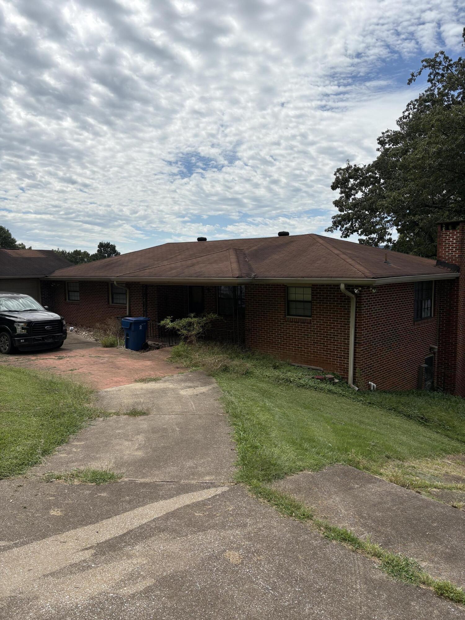 39 Clift Trail