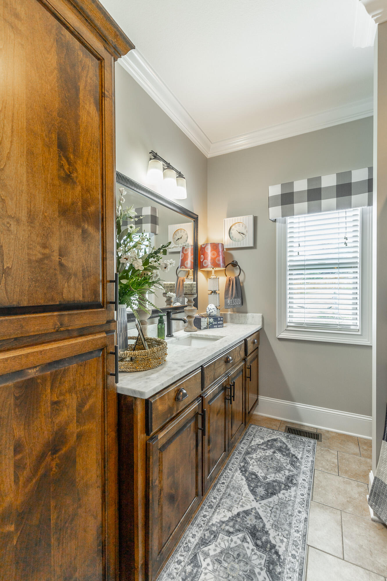 5094 Long Hollow Road