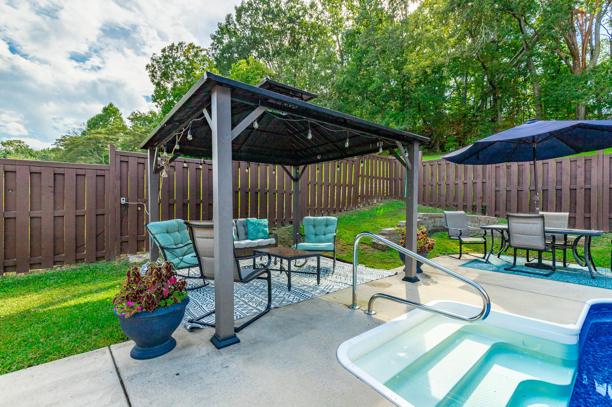 5094 Long Hollow Road