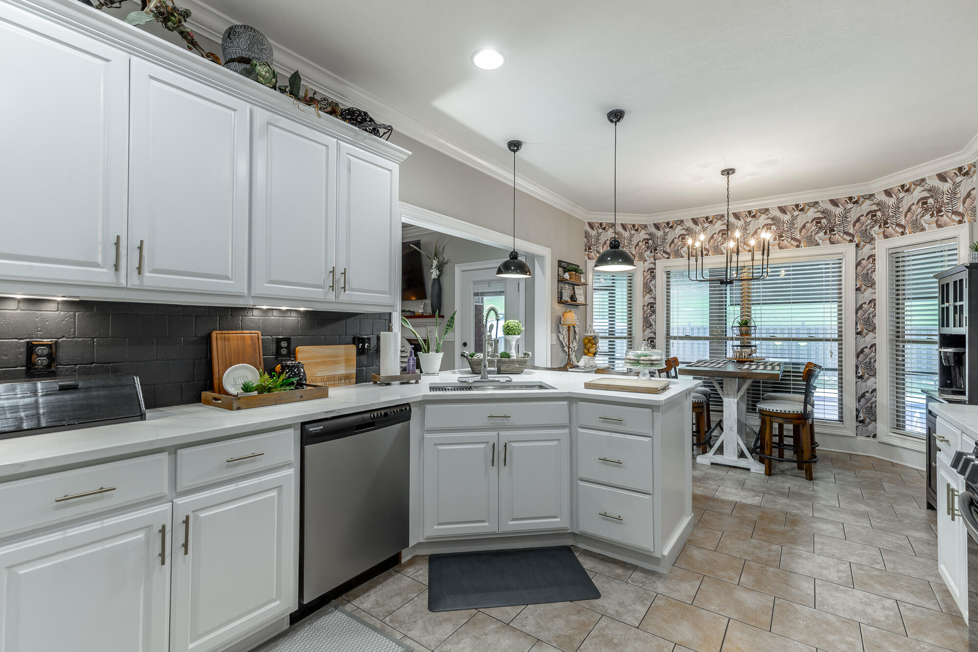 5094 Long Hollow Road