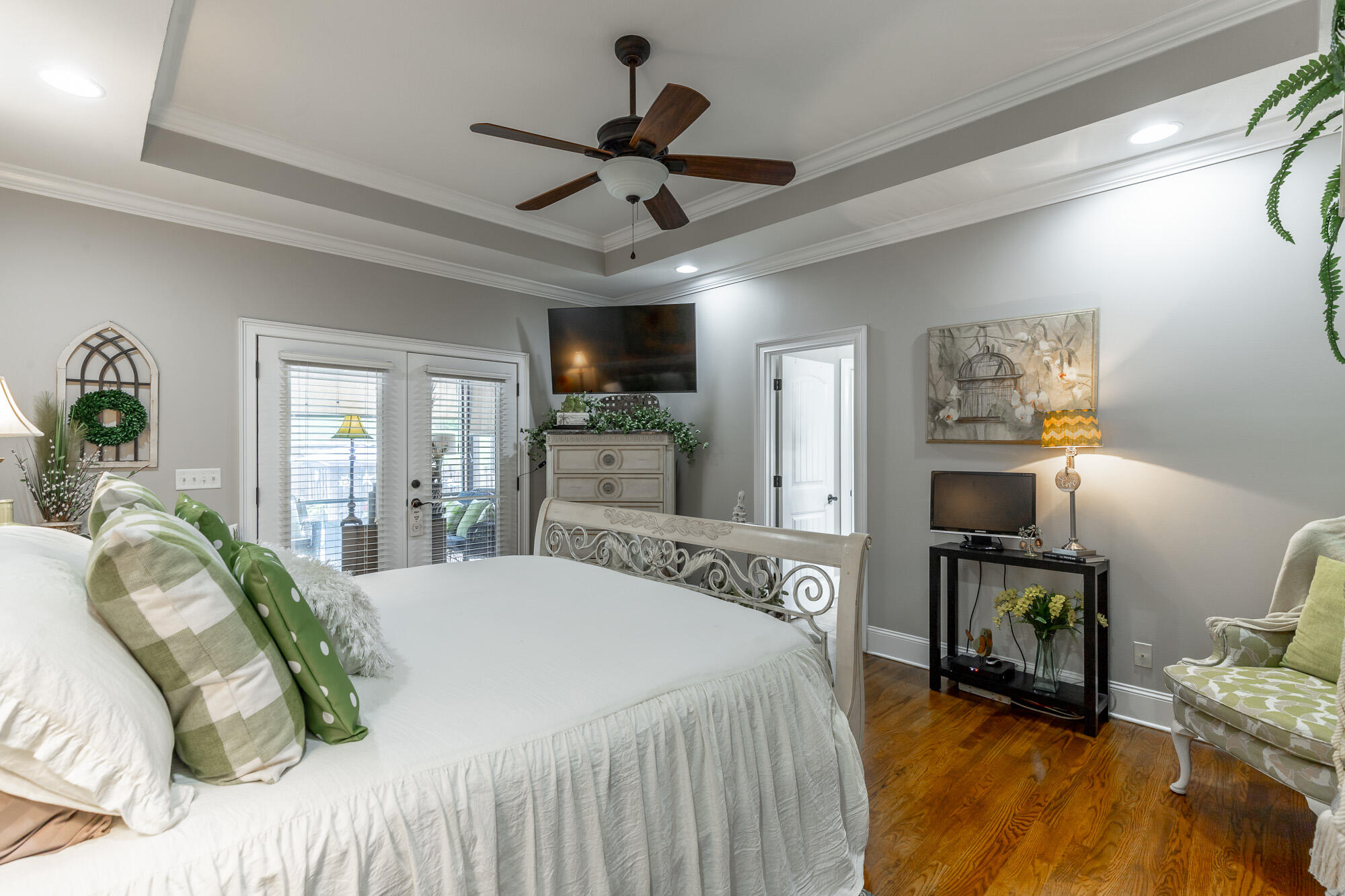 5094 Long Hollow Road