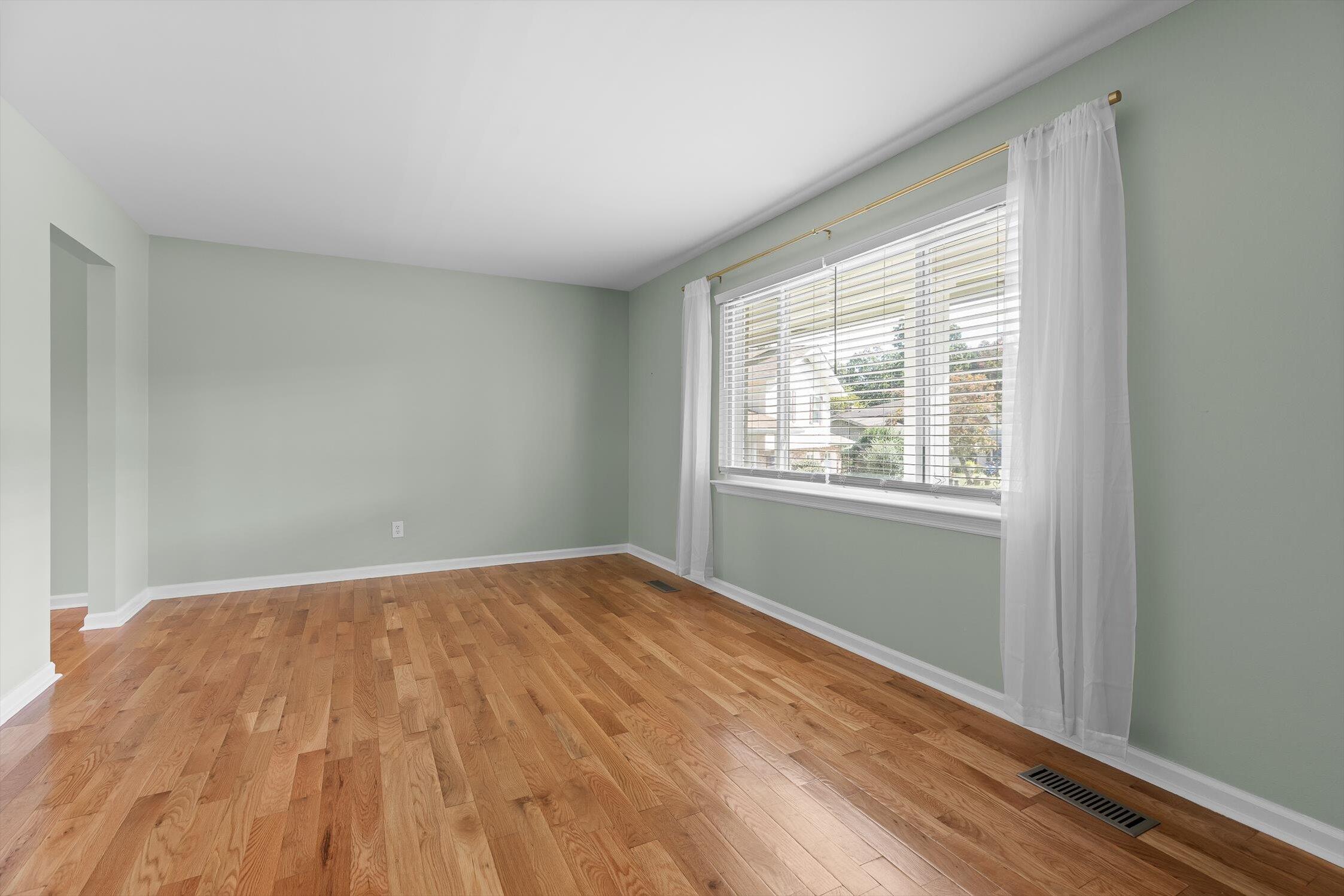 143 Rolling Ridge Drive