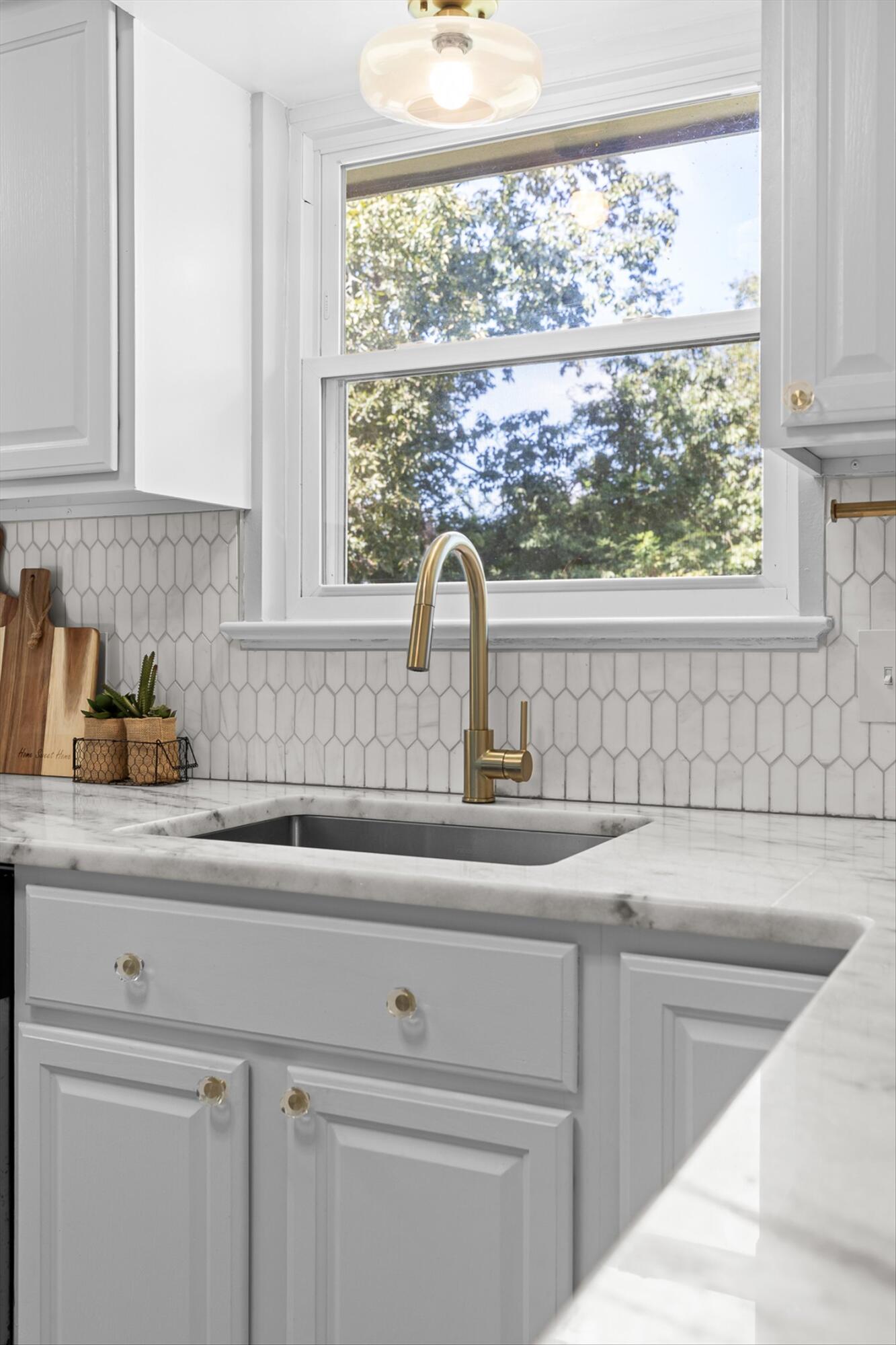 143 Rolling Ridge Drive