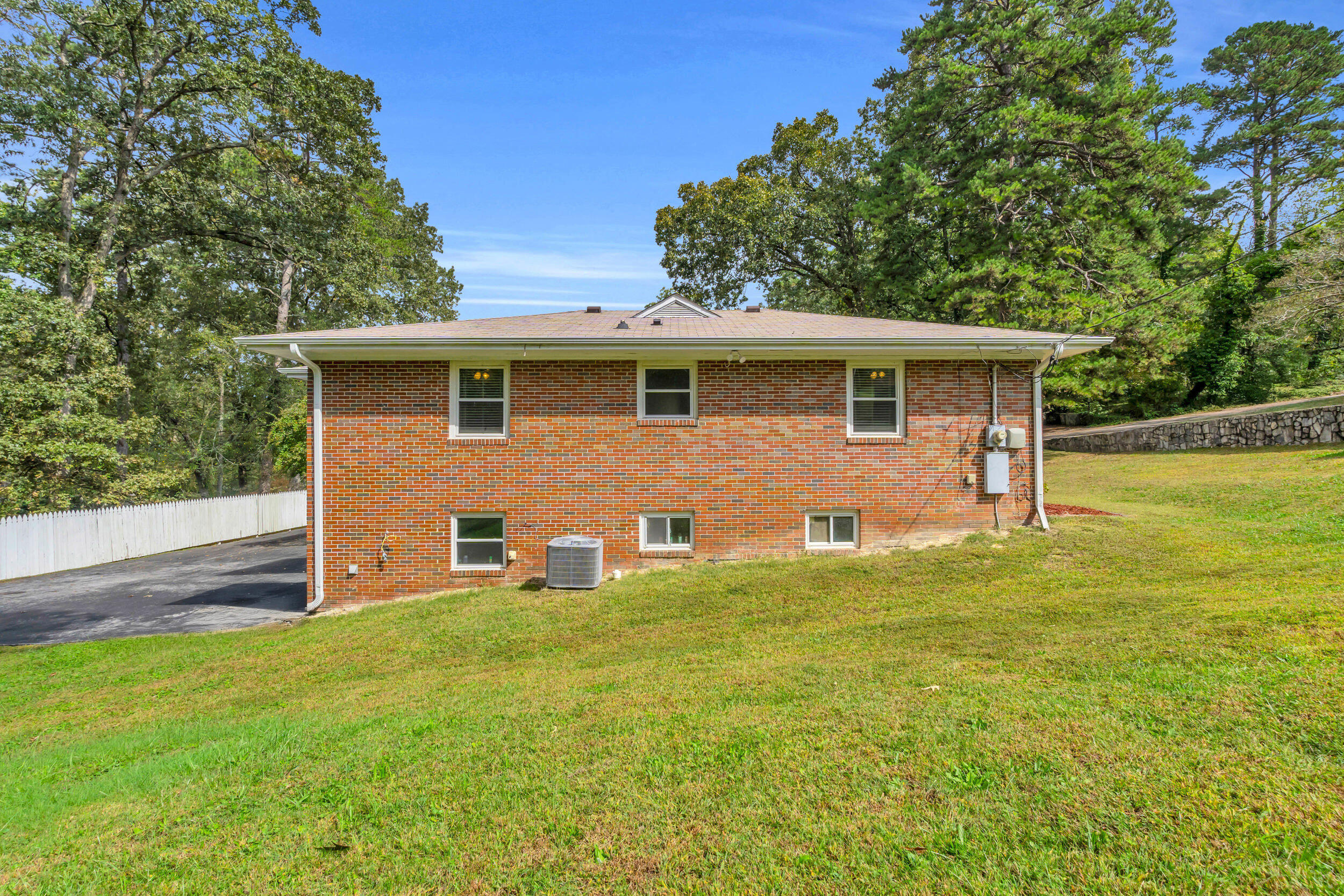 3516 Maplewood Lane