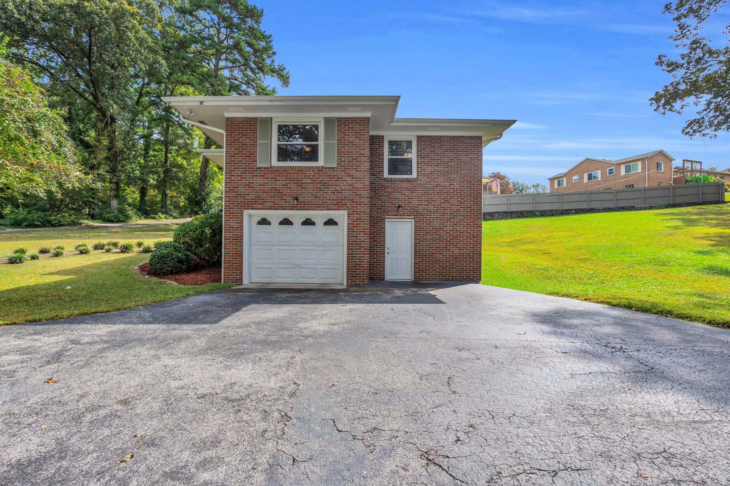 3516 Maplewood Lane