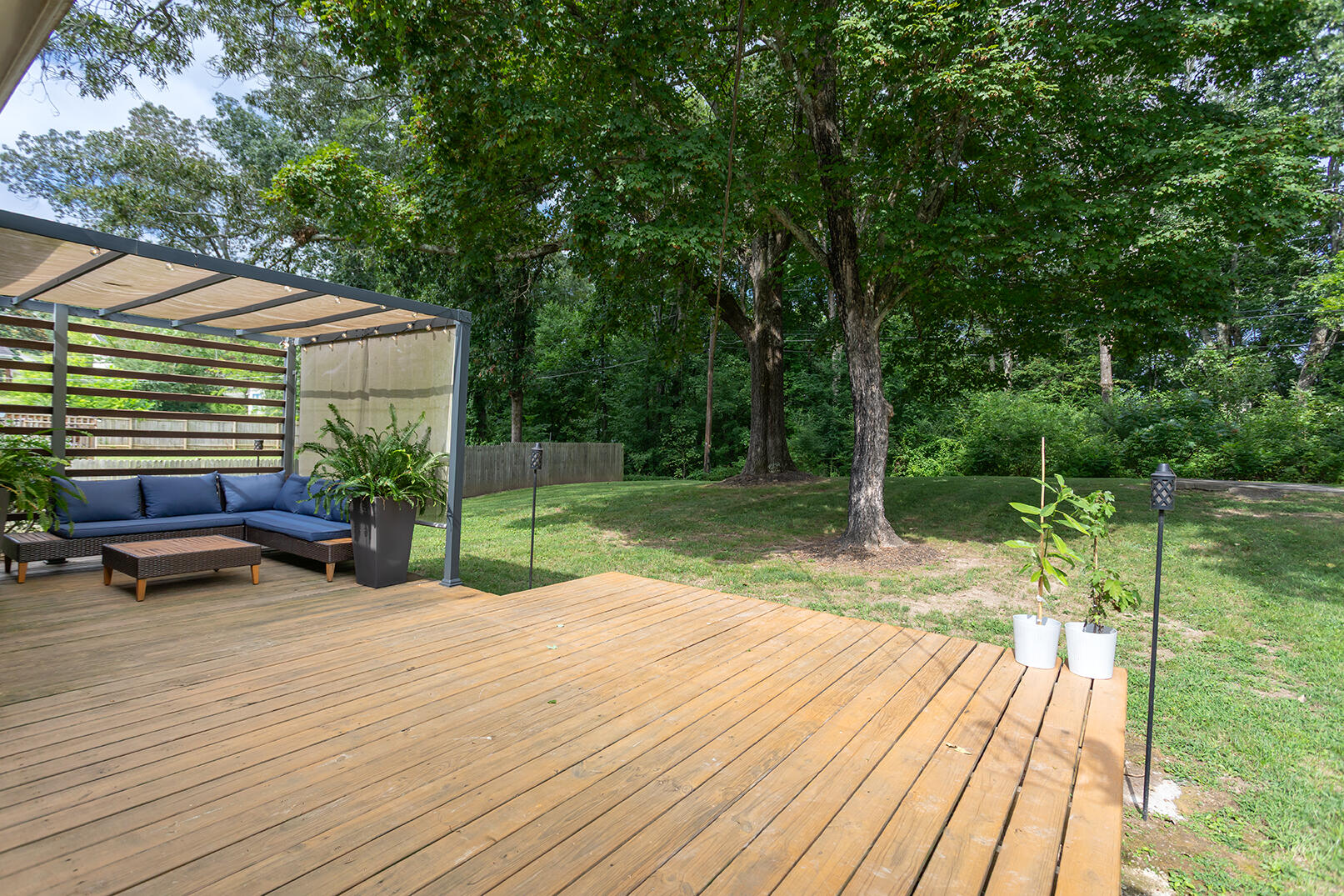 8903 Bay View Drive
