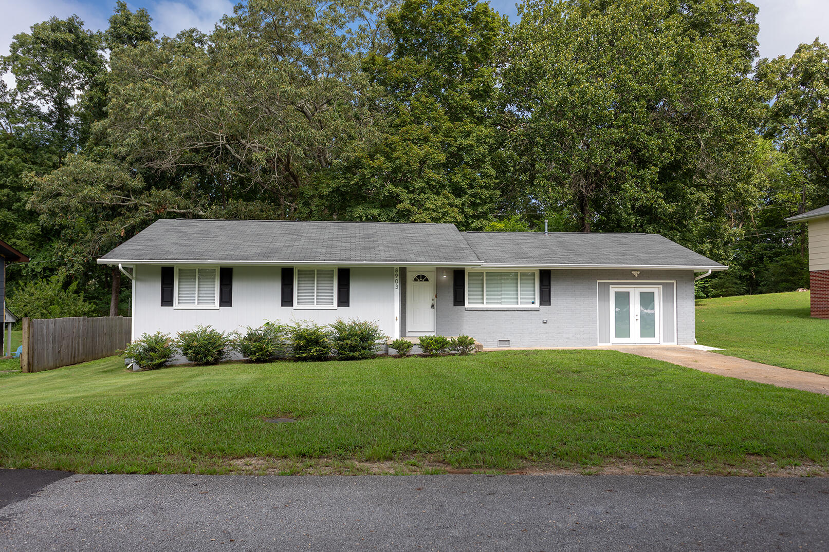 8903 Bay View Drive