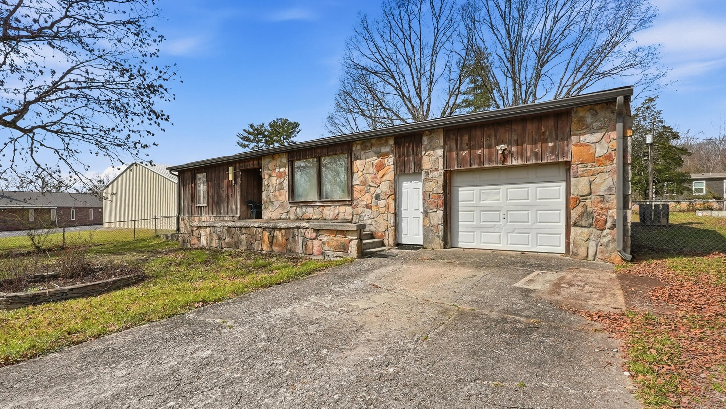 236 Hall Cemetery Road