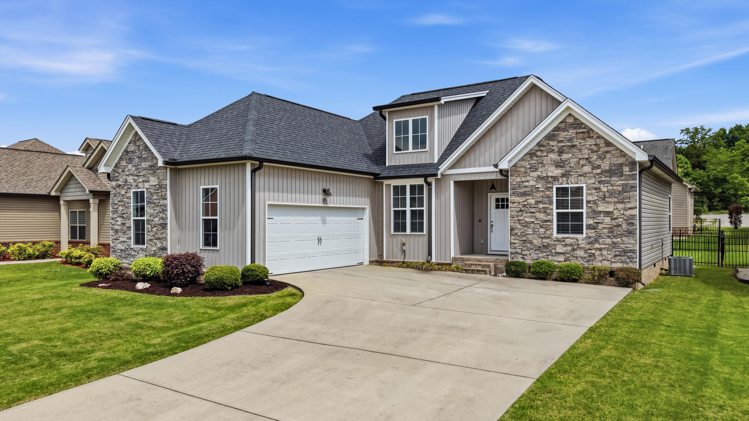 2824 Firethorne Lane