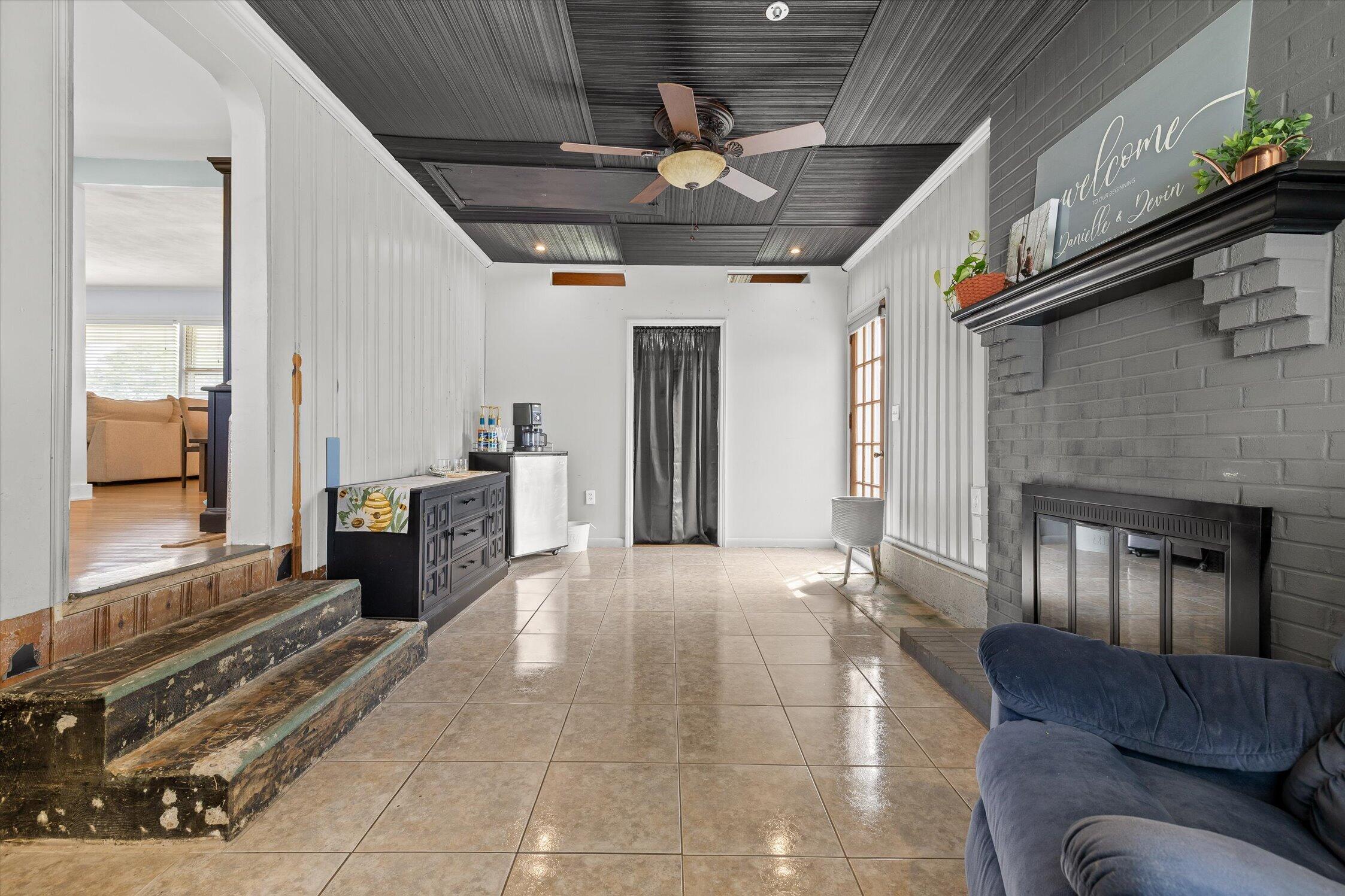 3600 Lake Vista Drive