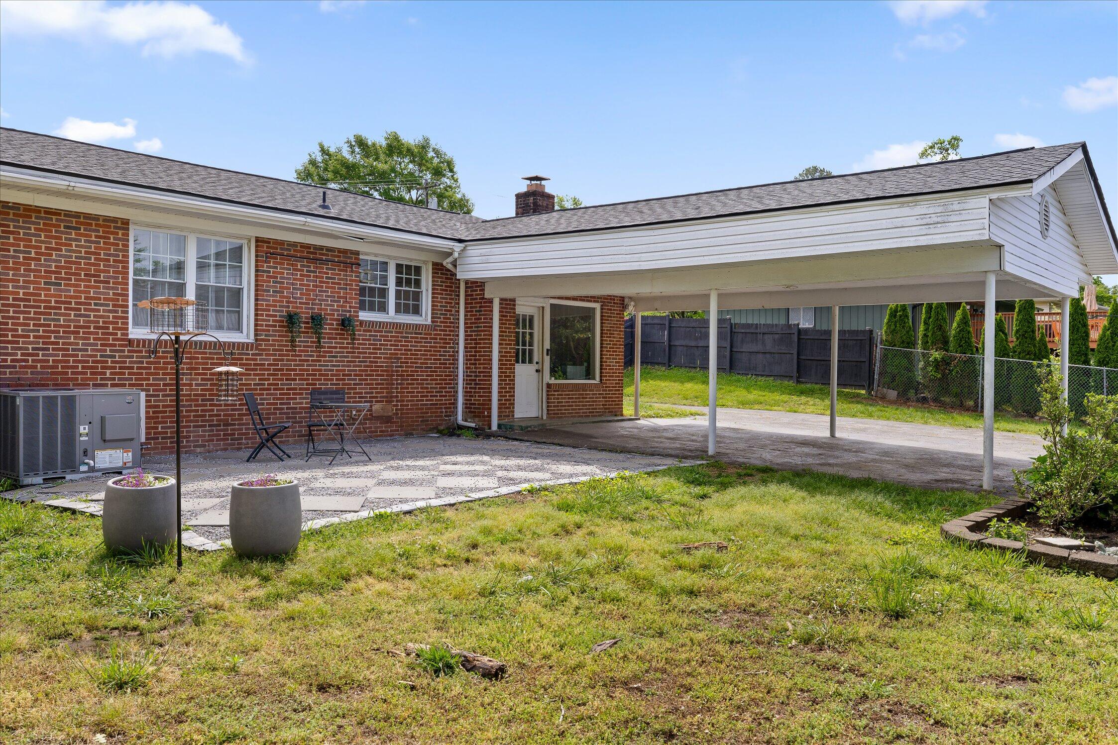 3600 Lake Vista Drive