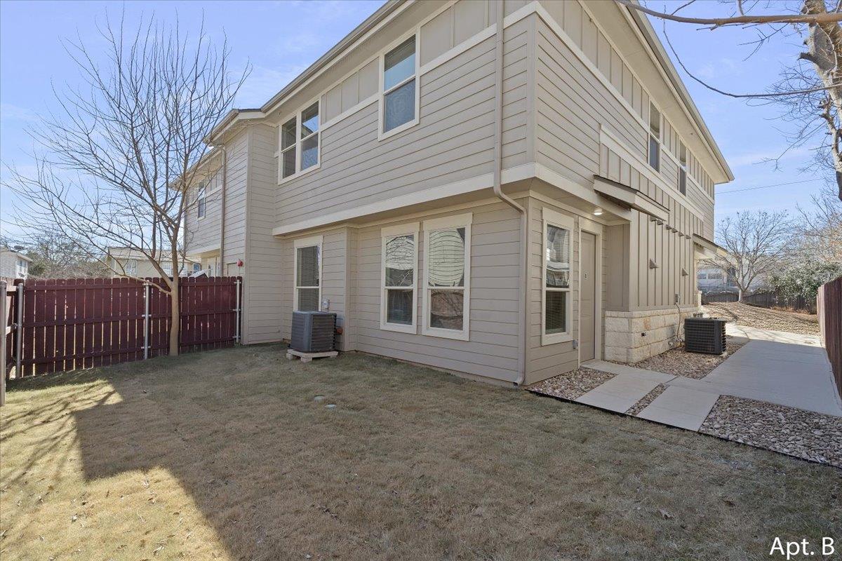 2225 Katy LN # B