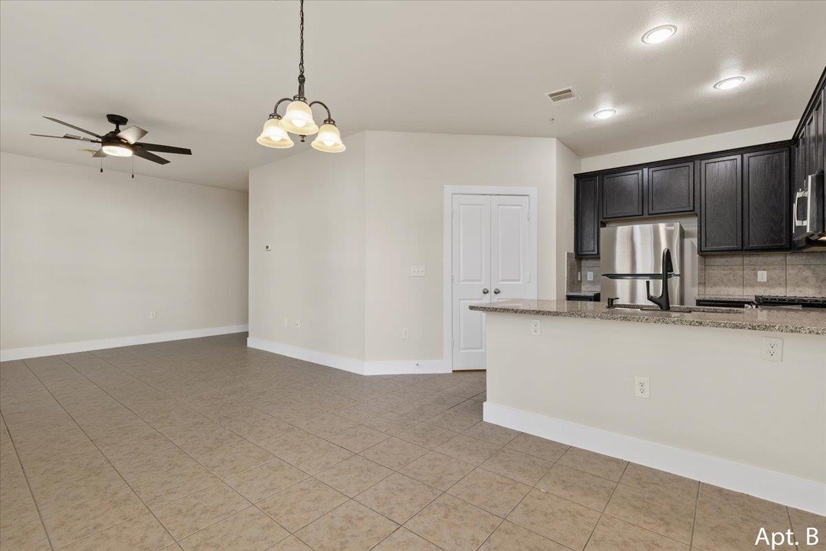 2225 Katy LN # B