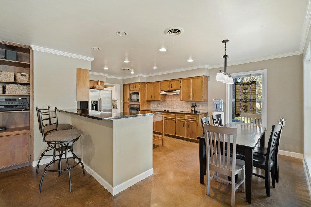 1922 Purple Sage LN
