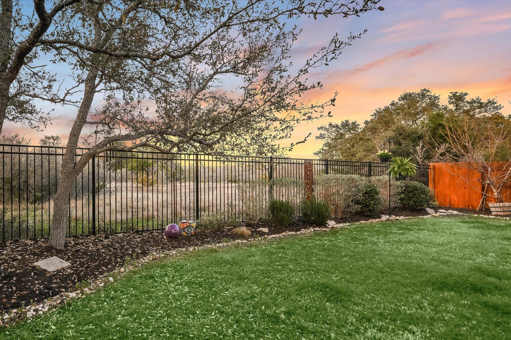 508 Peakside CIR