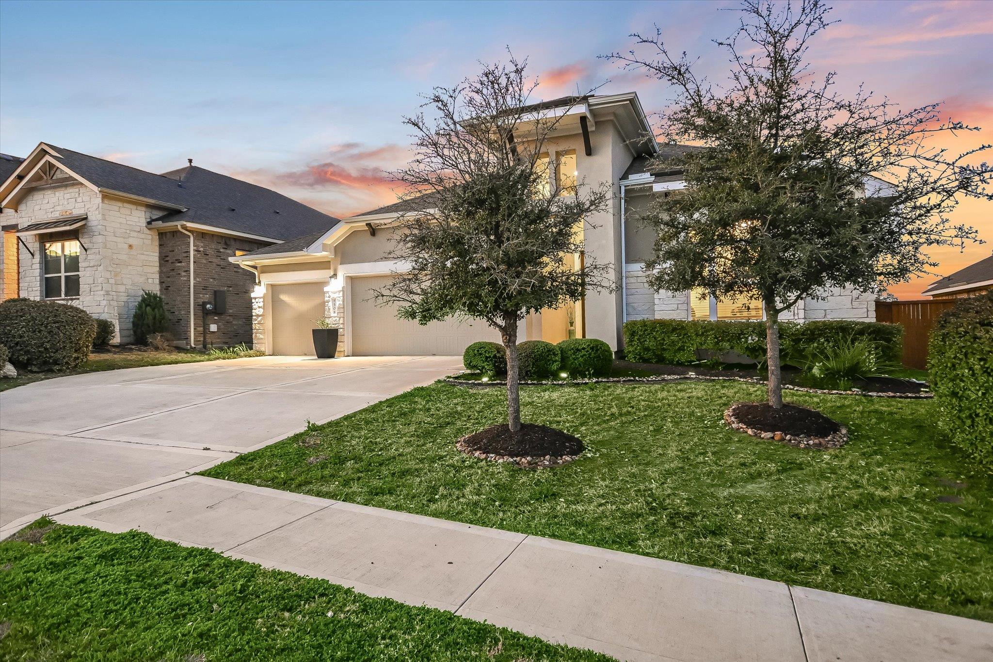 508 Peakside CIR