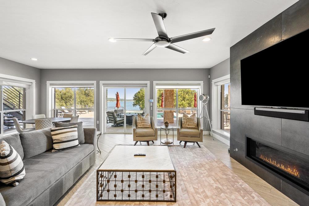 15210 Rainbow One ST