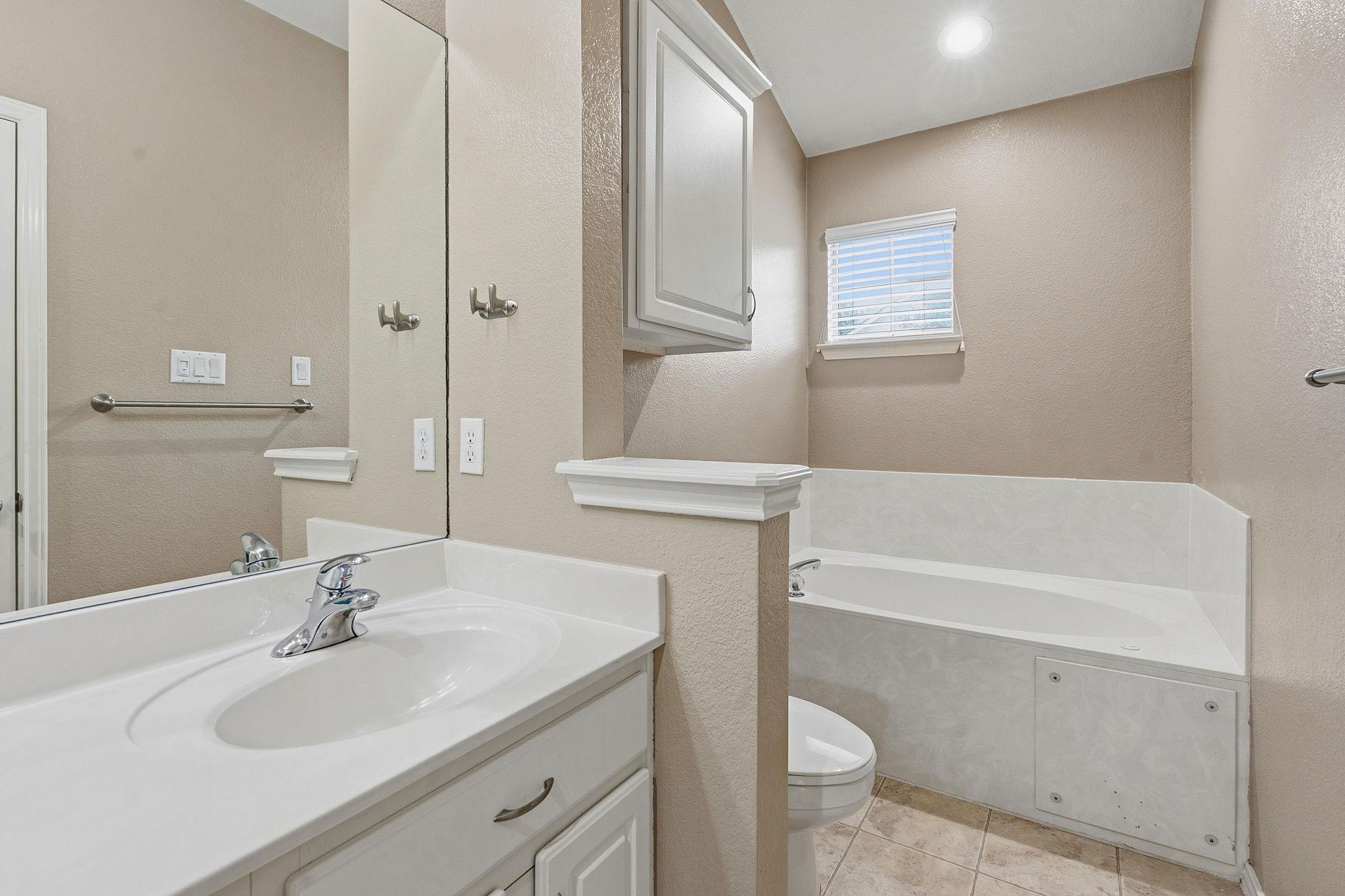 1900 Scofield Ridge PKWY # 3002