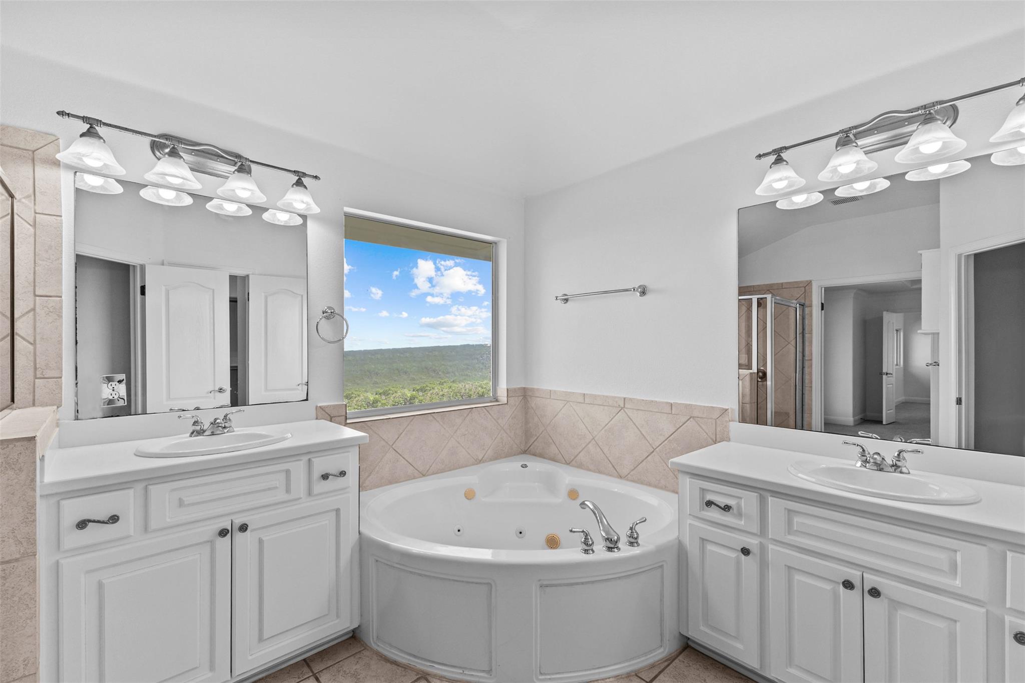 5724 Brittlyns CT