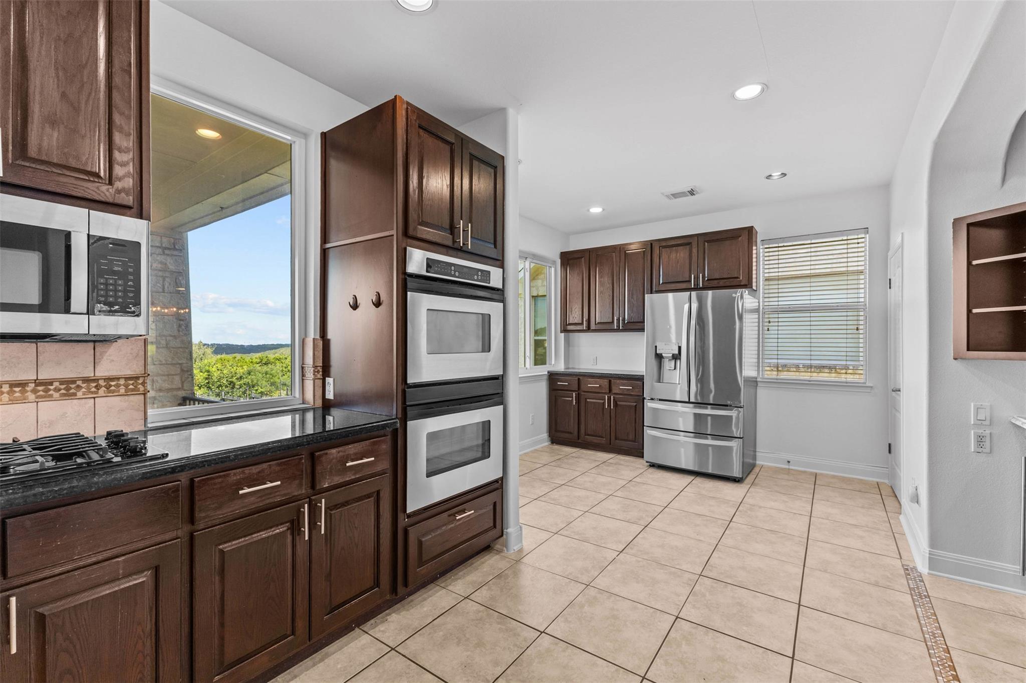 5724 Brittlyns CT