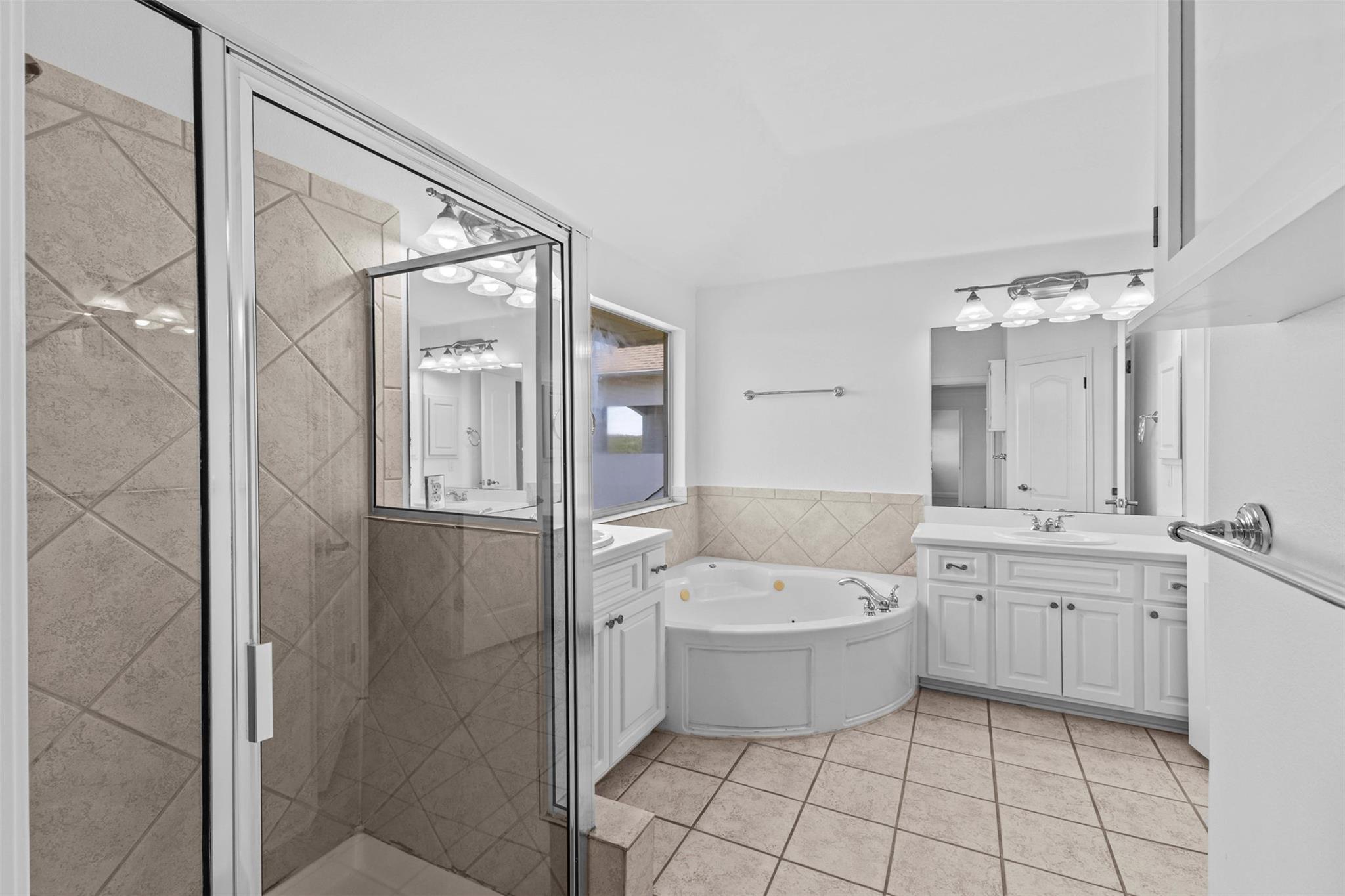 5724 Brittlyns CT