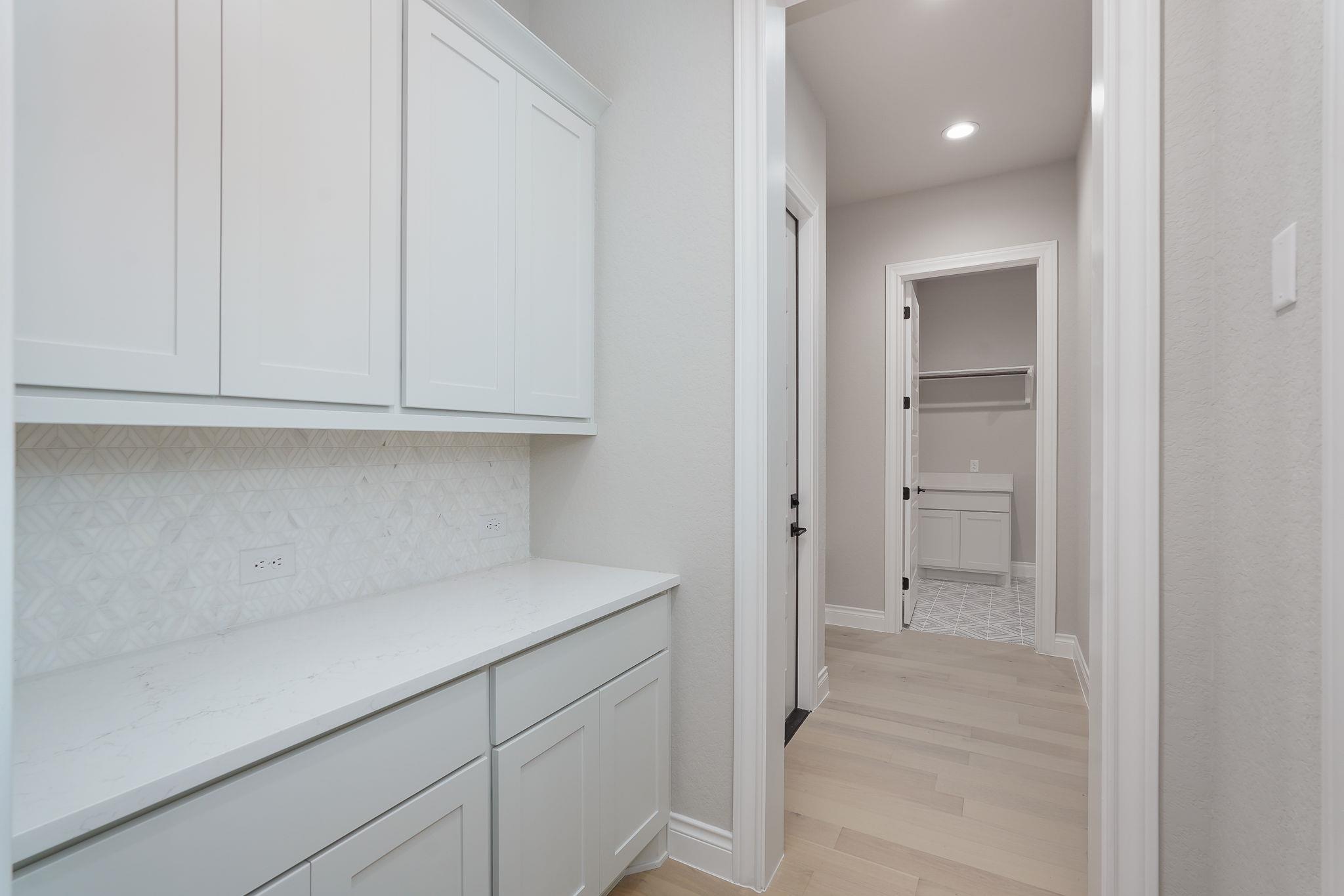 1206 Vintage WAY