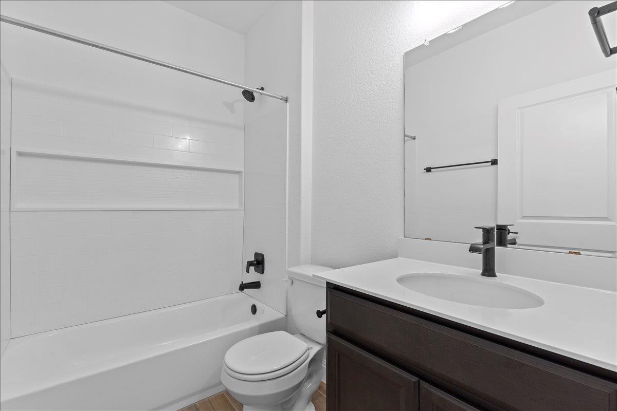 11905 Paseo De Los Lagos LN