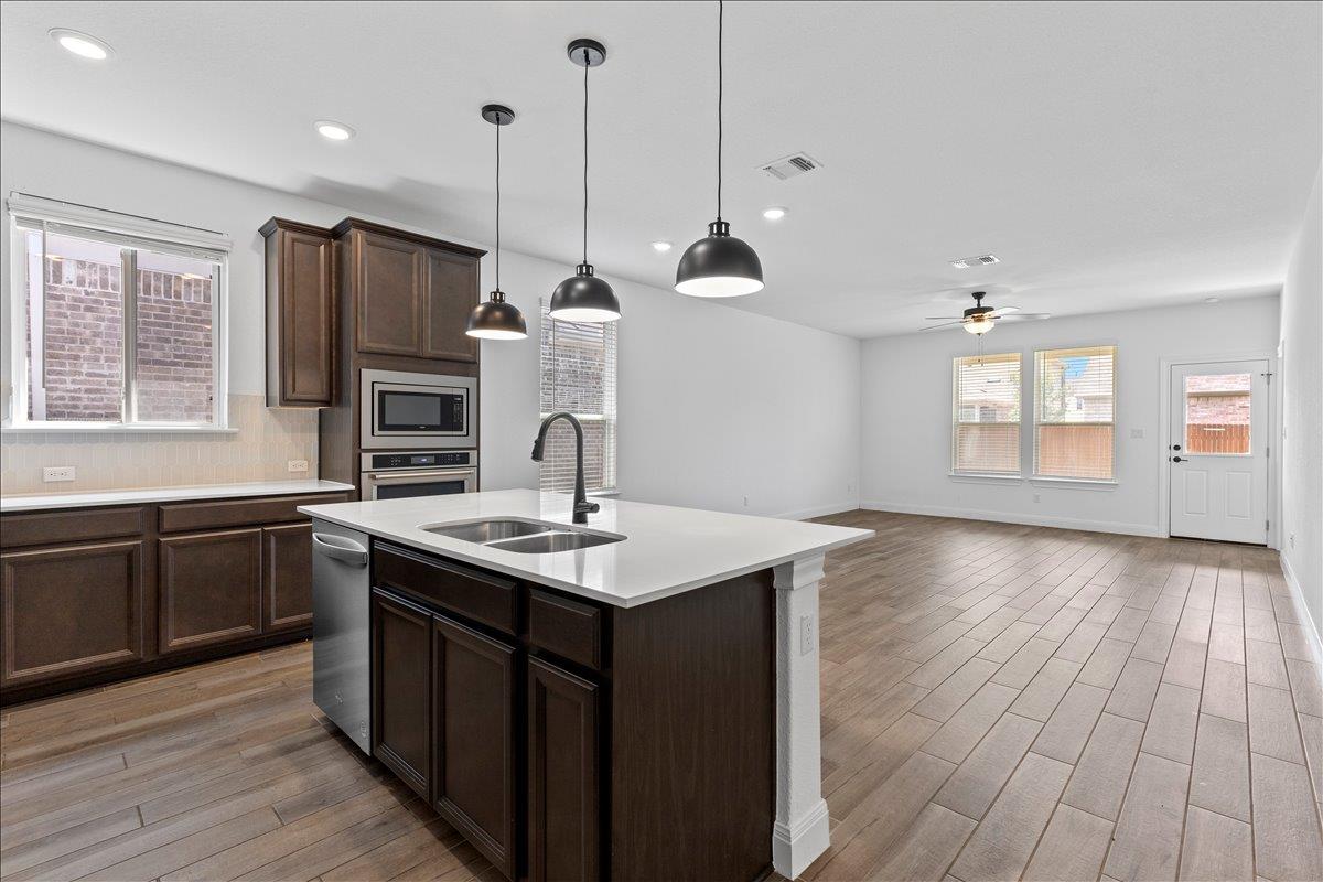 11905 Paseo De Los Lagos LN