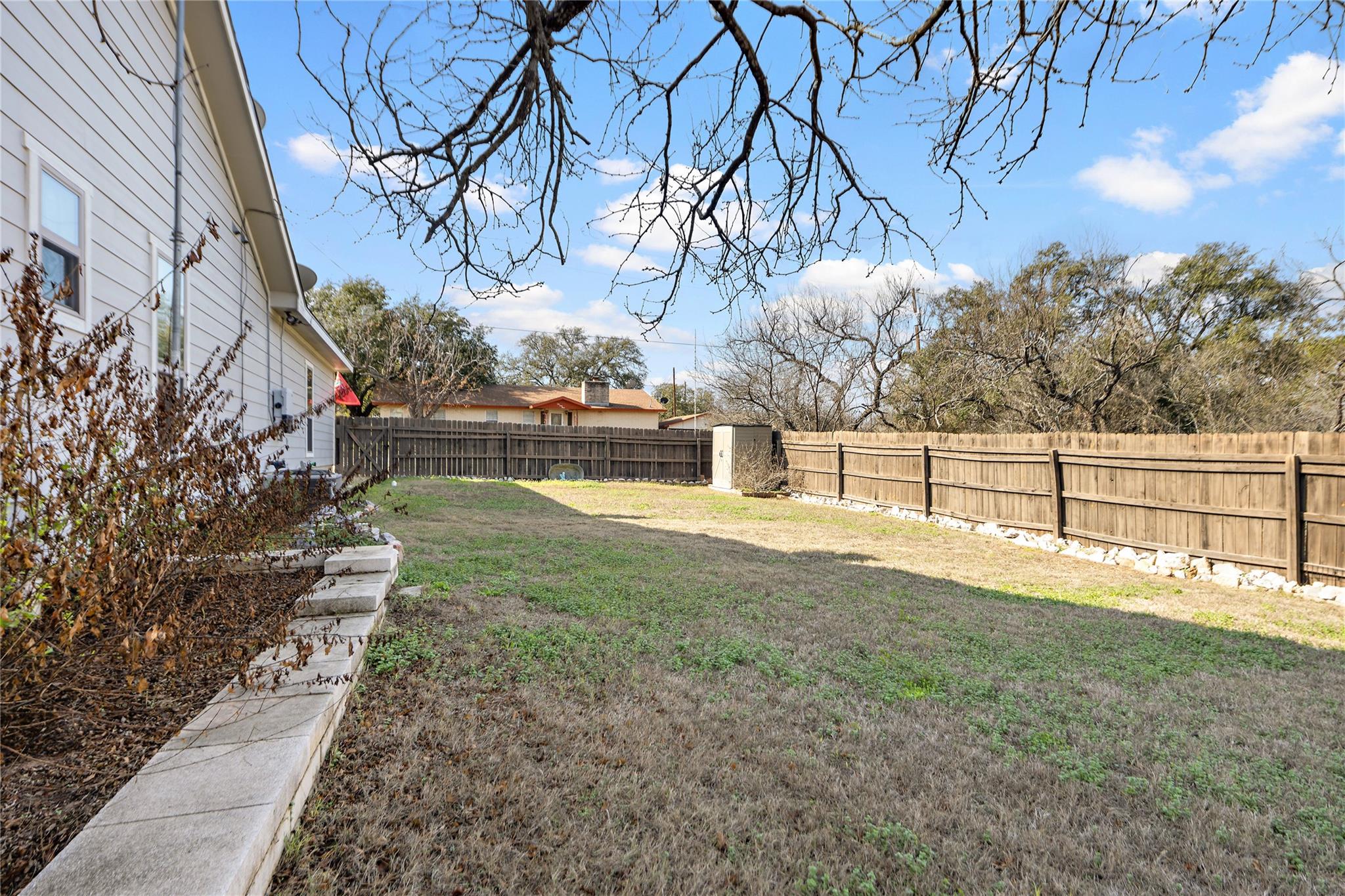 142 W Persimmon DR