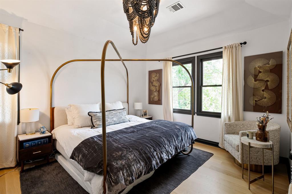 2621 Exposition BLVD