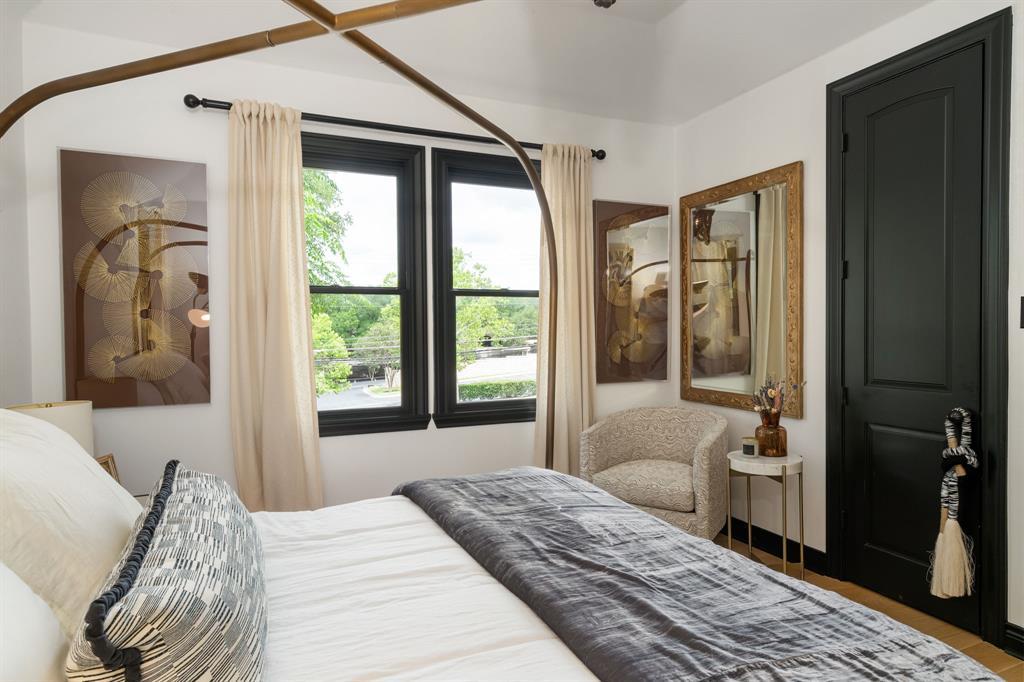 2621 Exposition BLVD