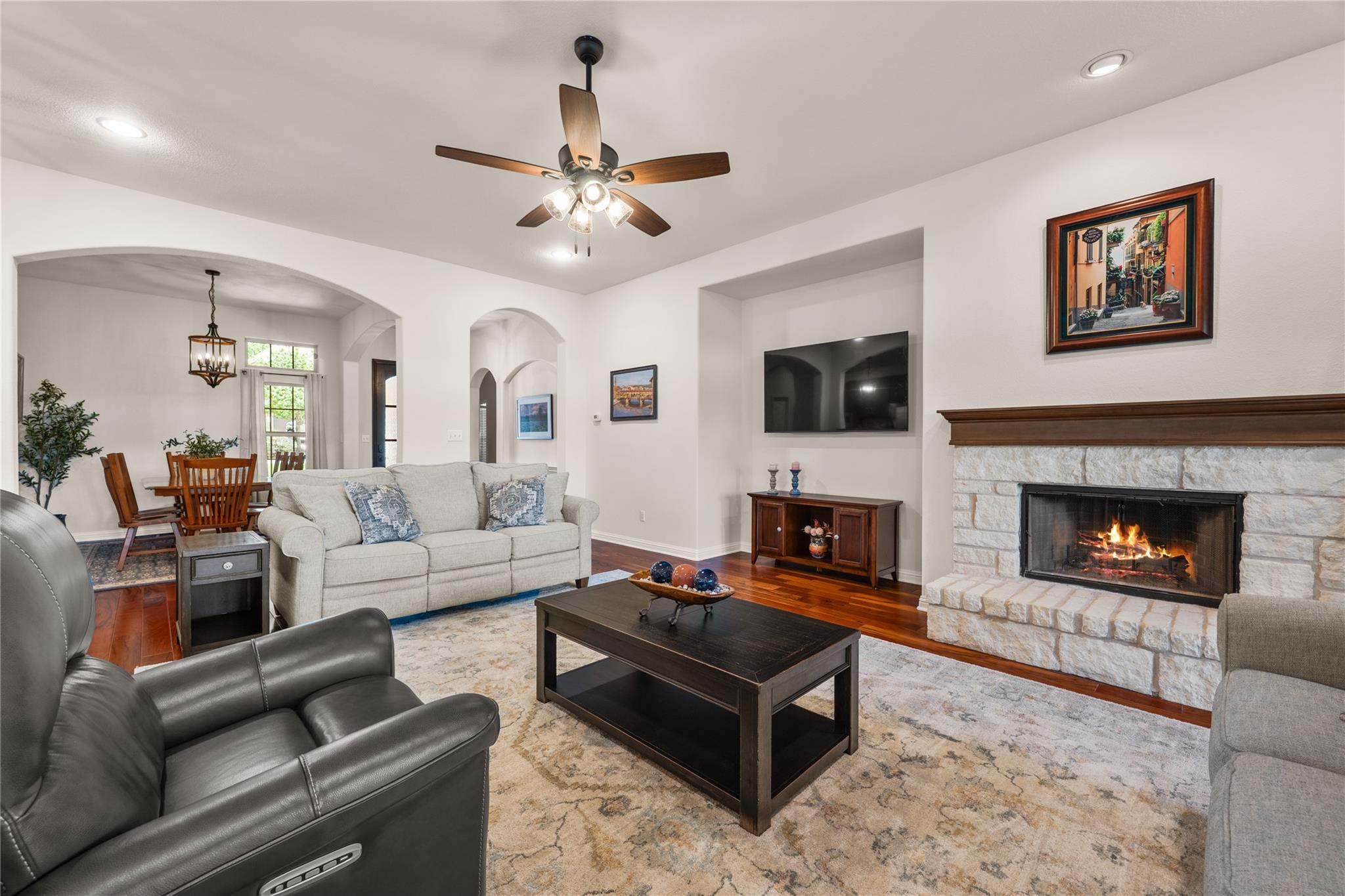 205 Bellagio DR