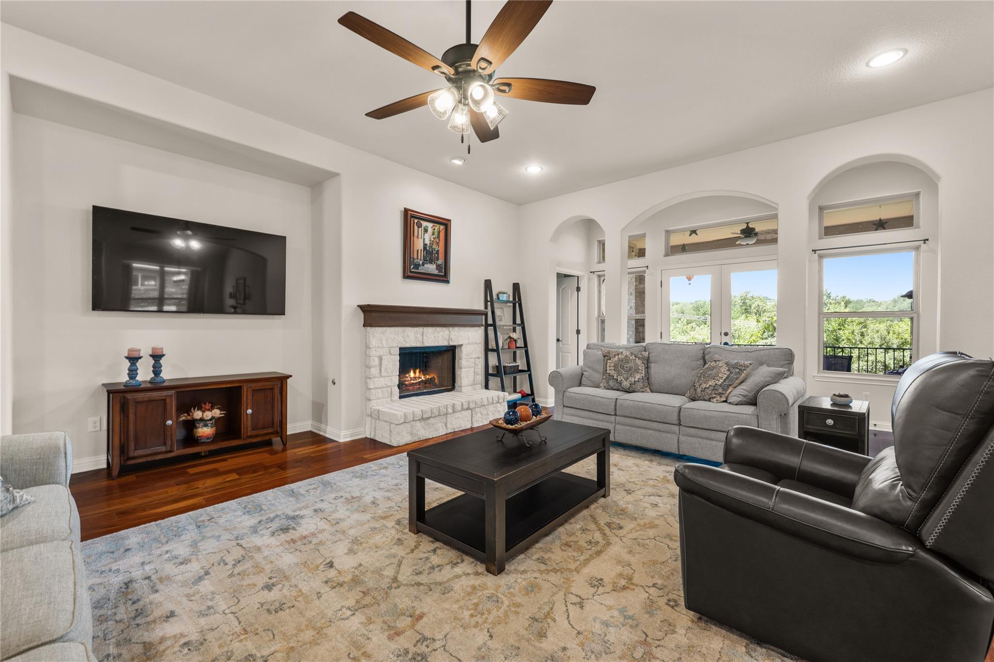 205 Bellagio DR